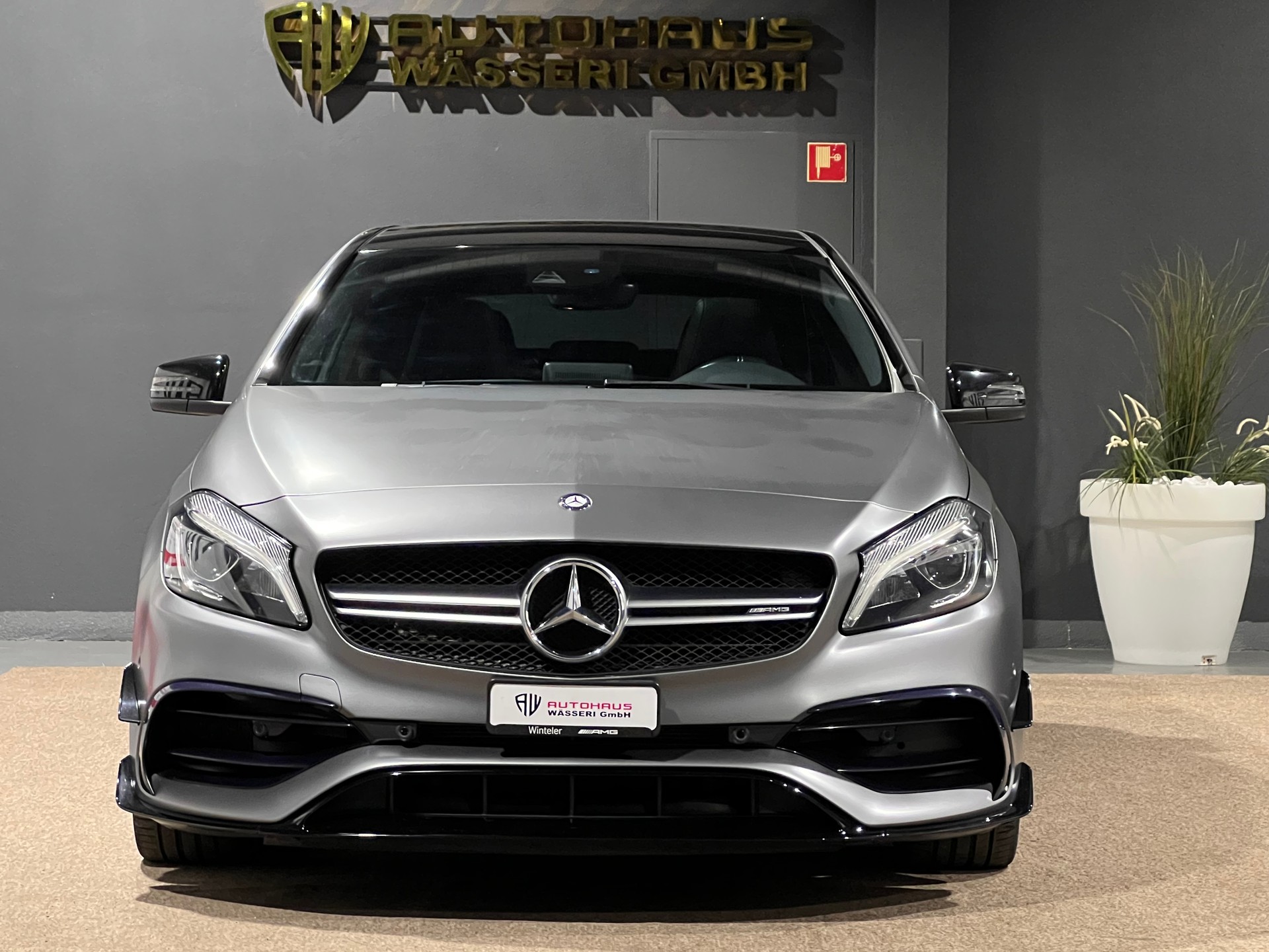 MERCEDES-BENZ A 45 AMG 4Matic Petronas 2015 Edition 7G-DCT-image-7