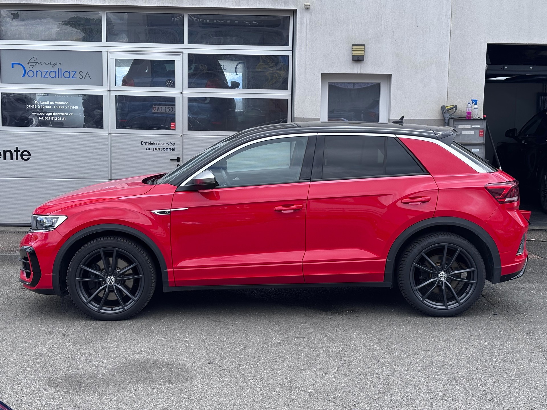 VW T-Roc 2.0 TSI R DSG 4Motion-image-0