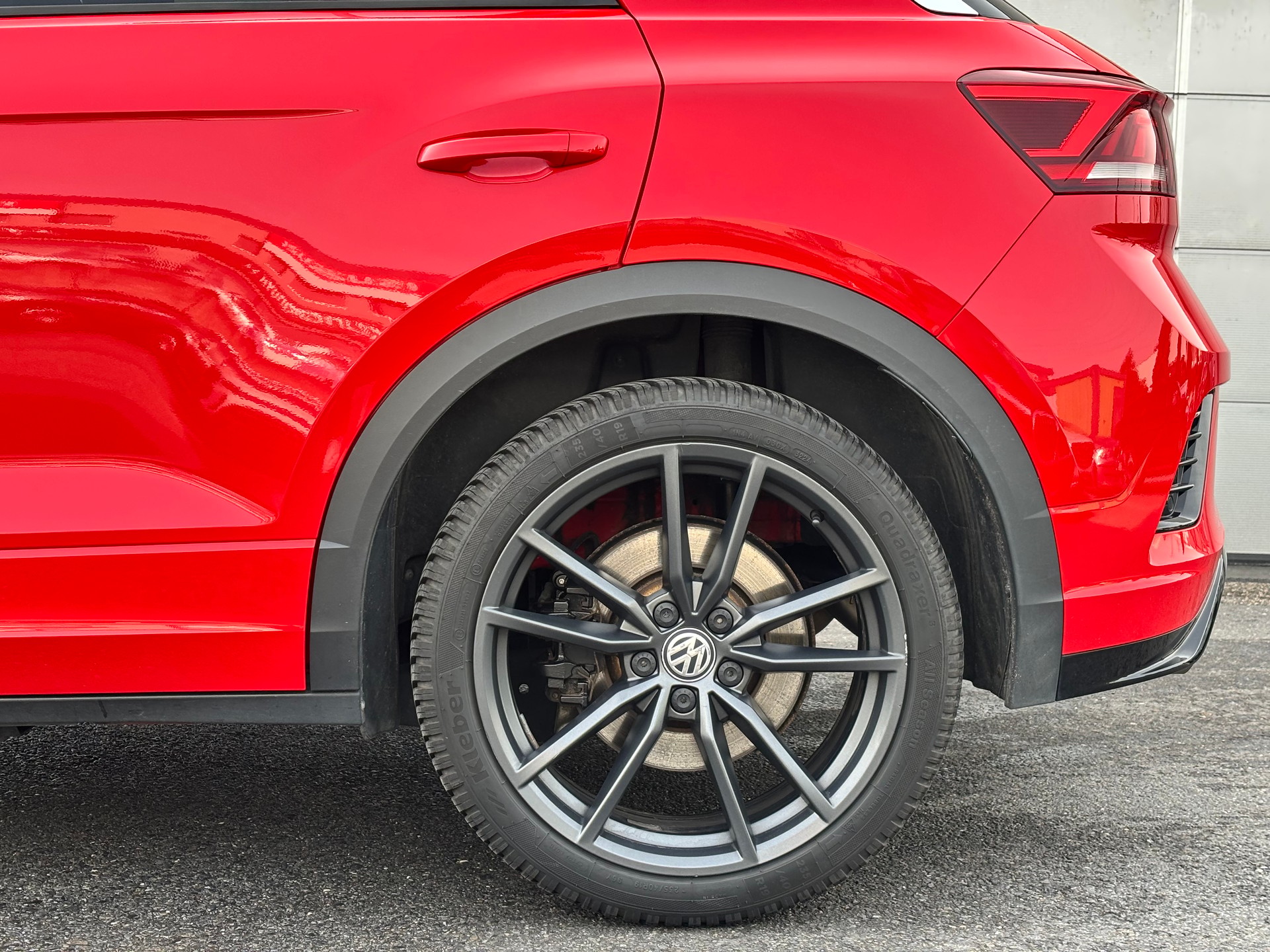 VW T-Roc 2.0 TSI R DSG 4Motion-image-5