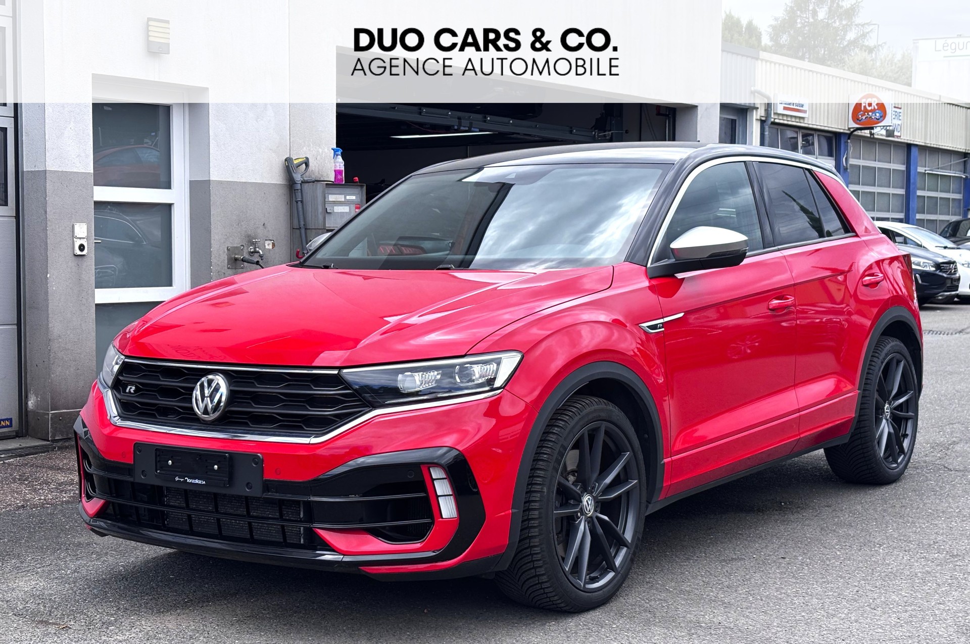 VW T-Roc 2.0 TSI R DSG 4Motion-image-1