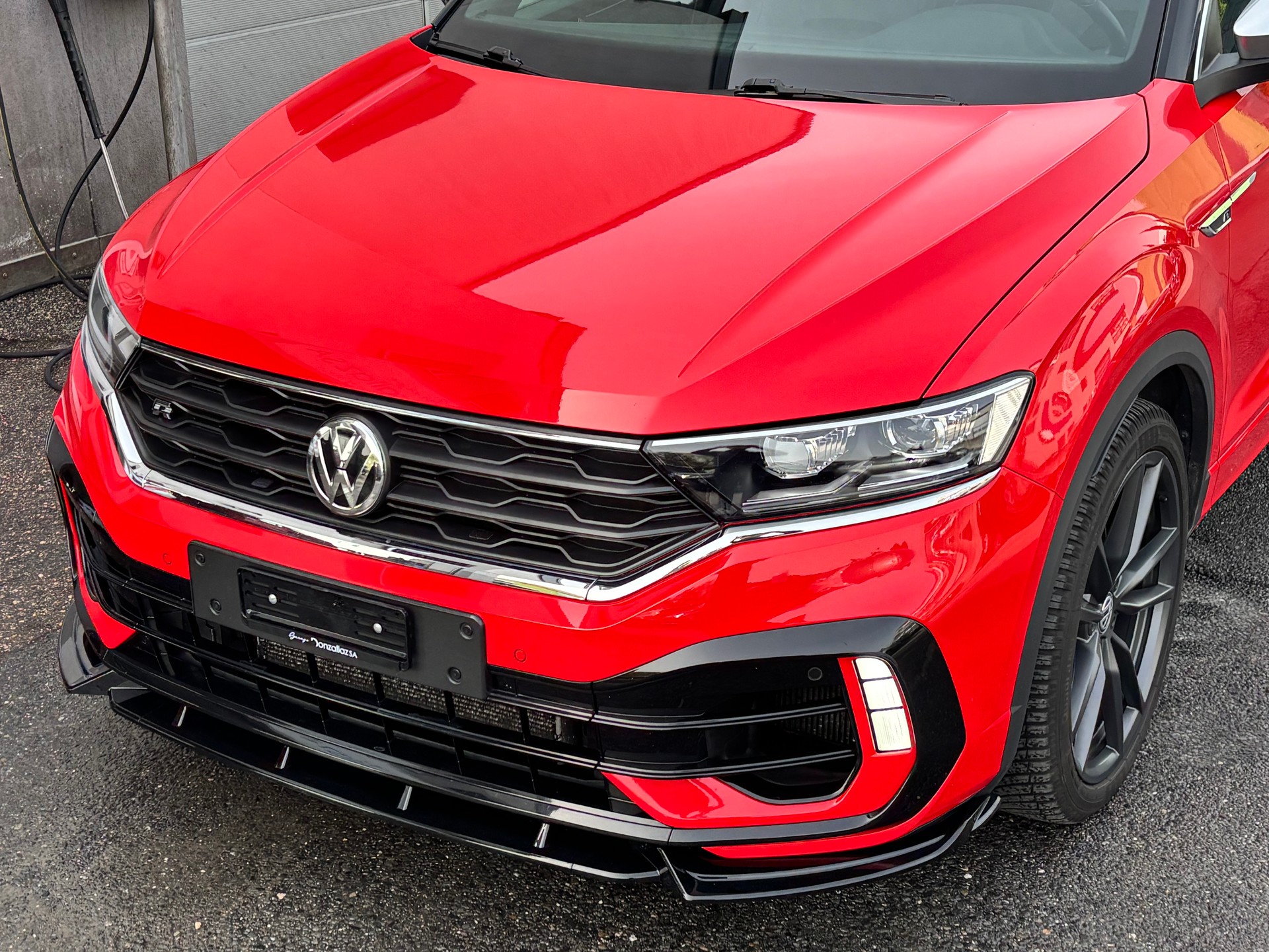 VW T-Roc 2.0 TSI R DSG 4Motion-image-2