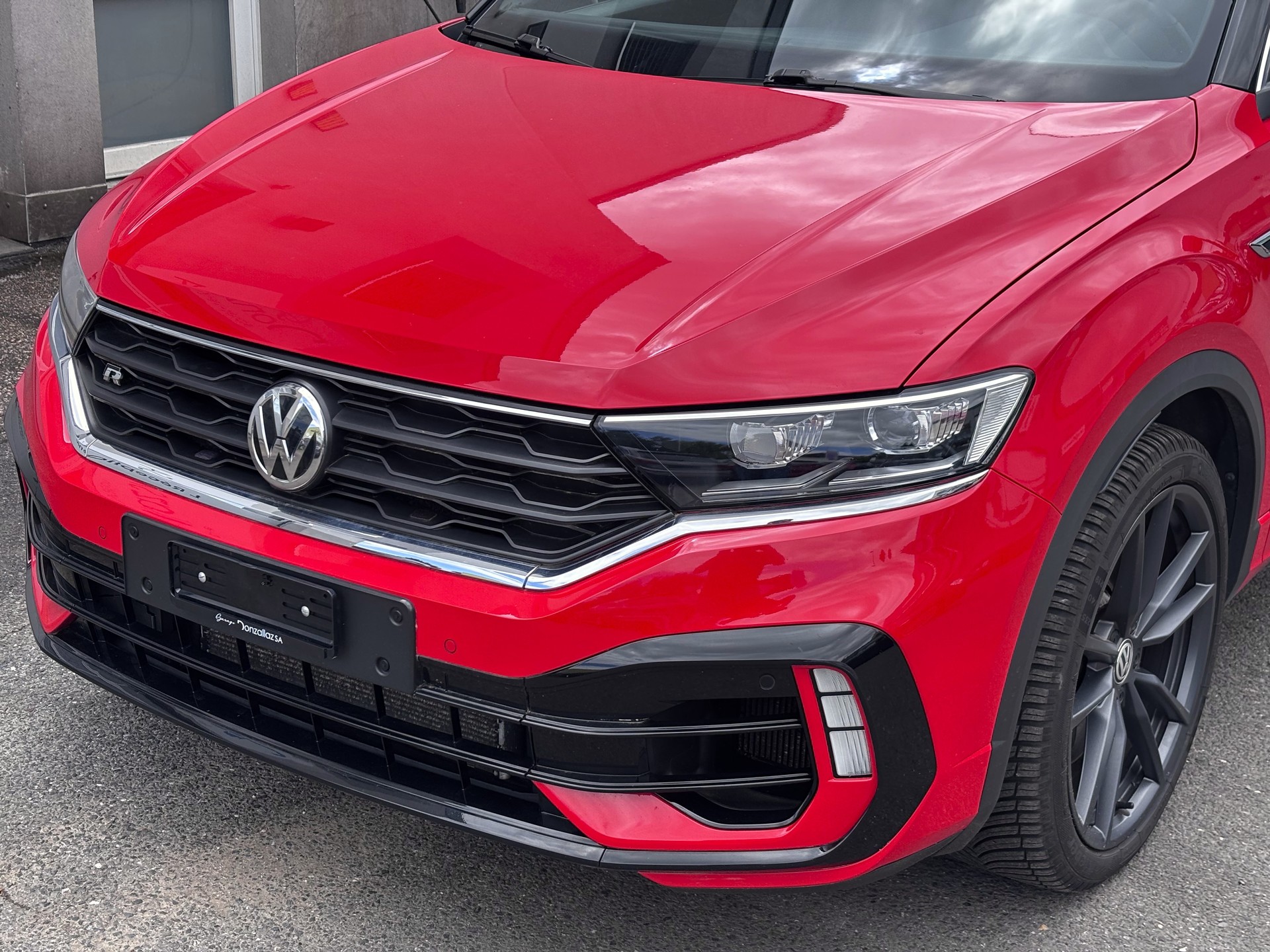 VW T-Roc 2.0 TSI R DSG 4Motion-image-2