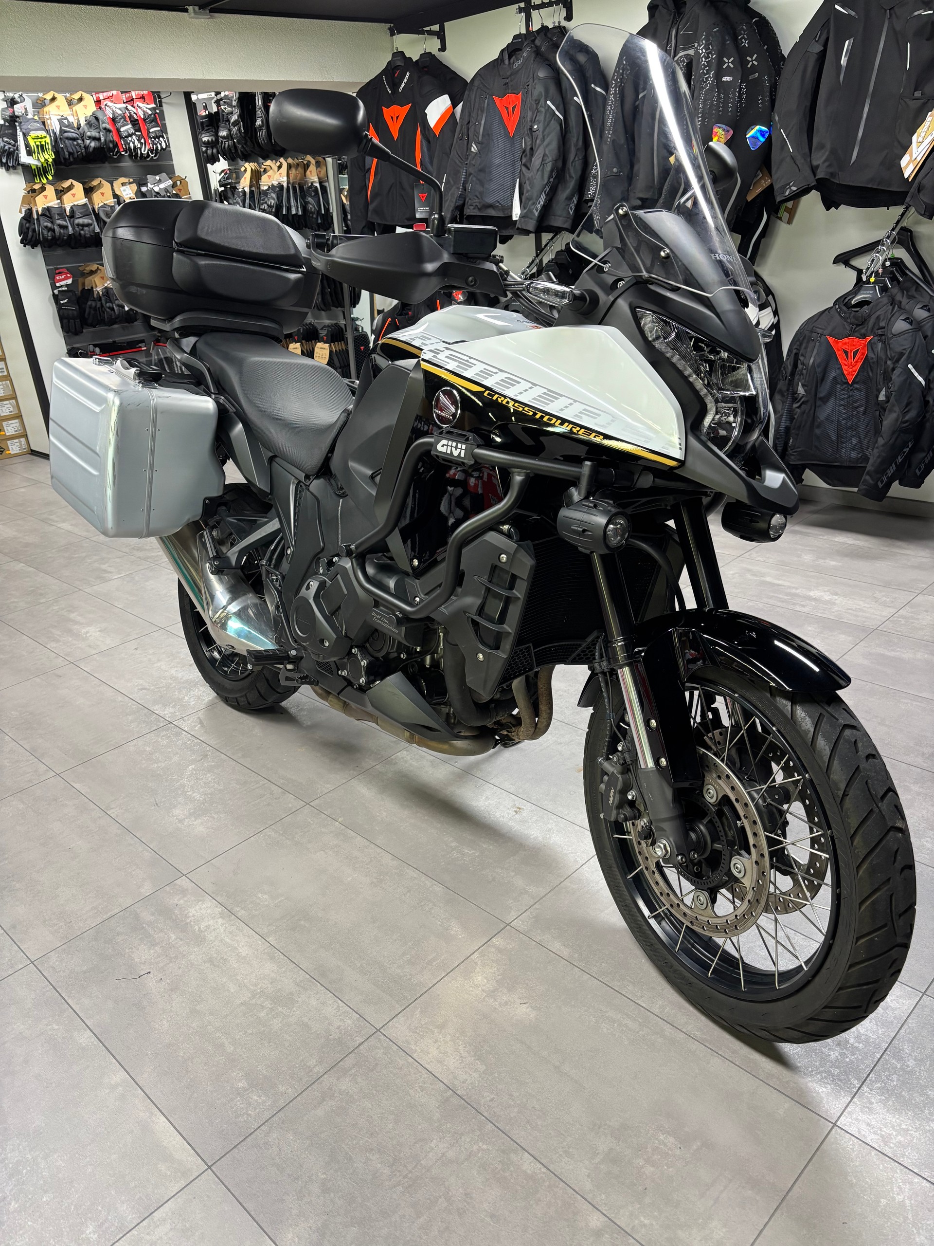 HONDA VFR 1200 X DTC-image-2