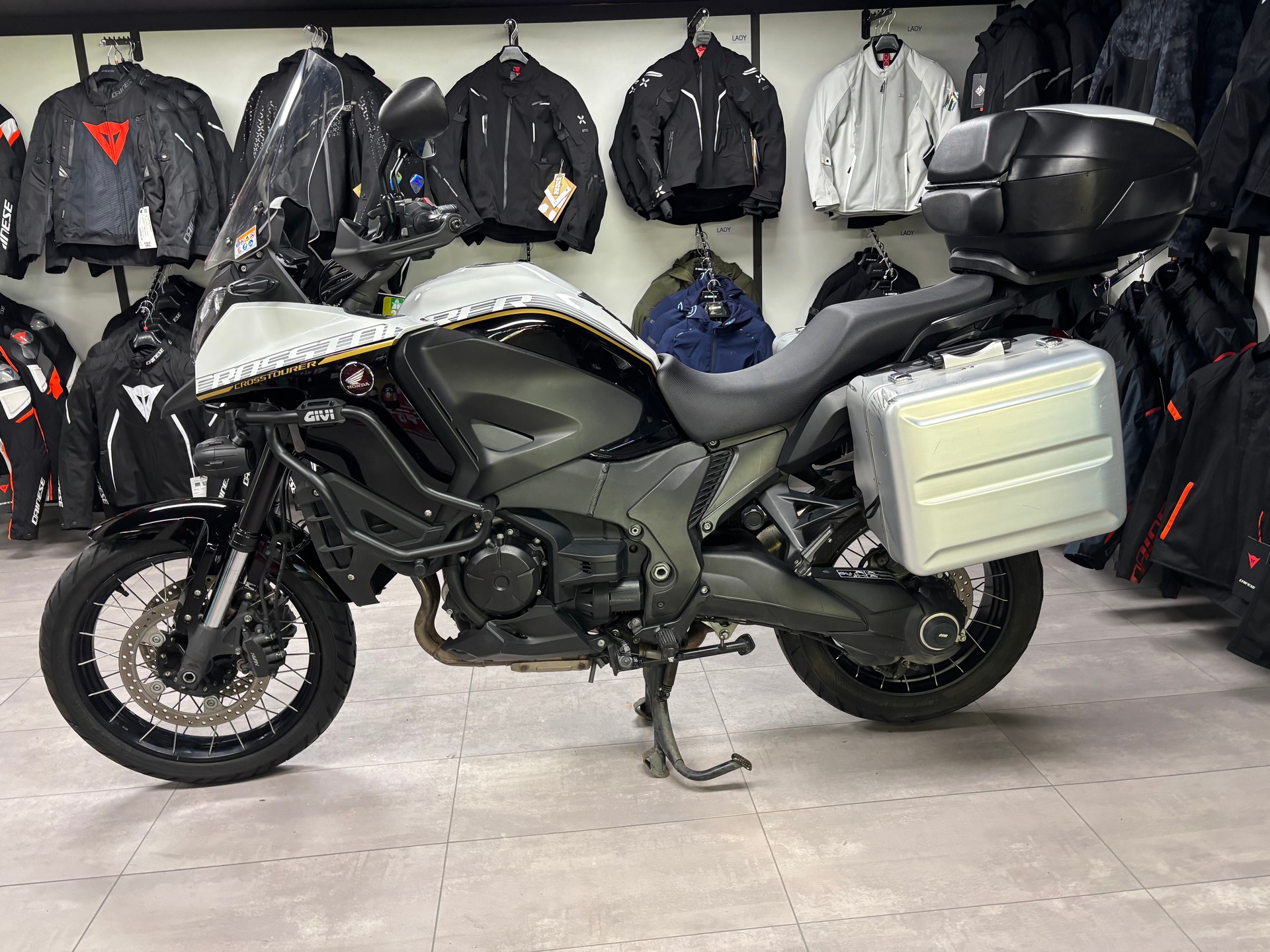 HONDA VFR 1200 X DTC-image-1