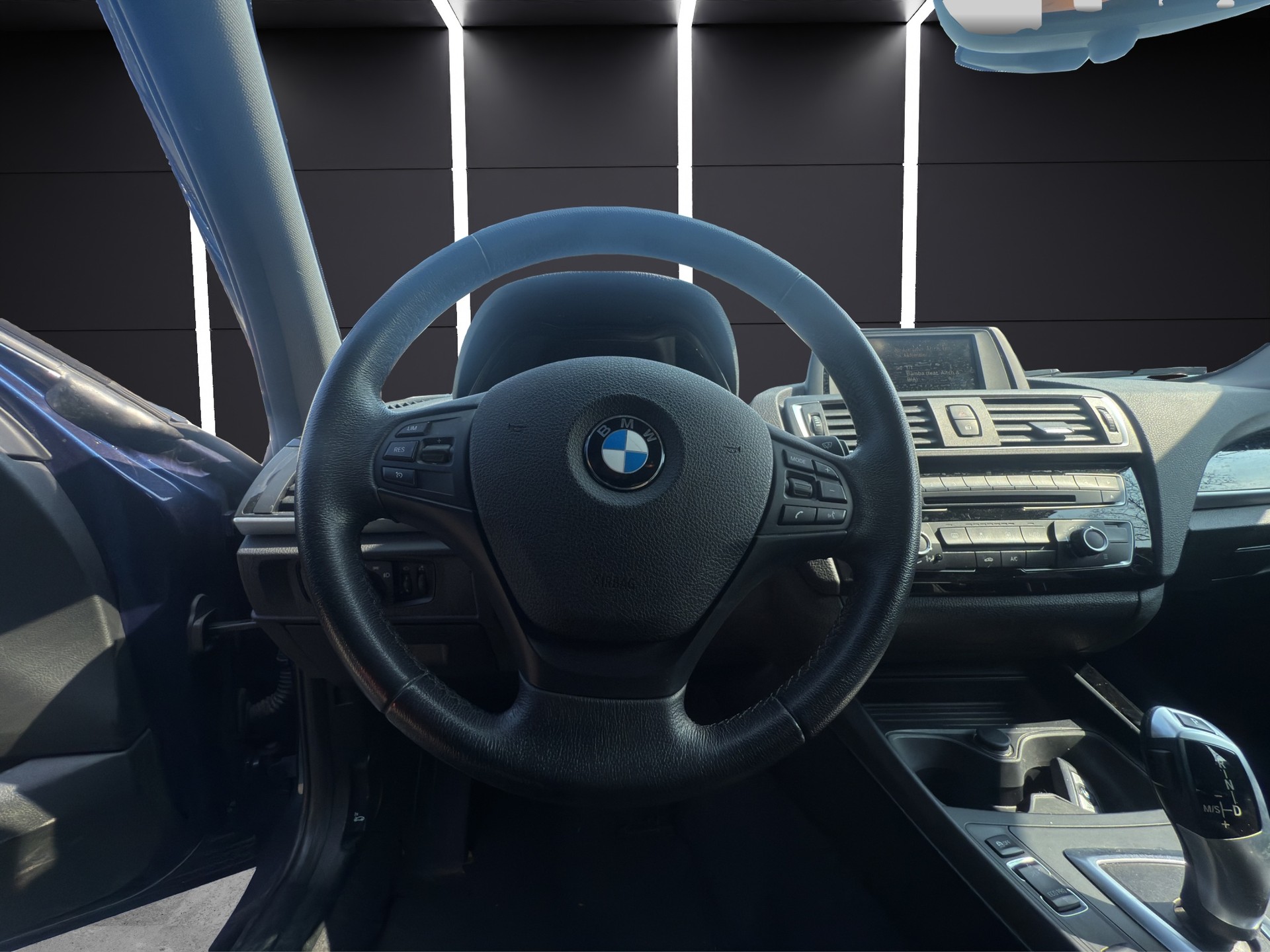 BMW 118i Sport Line Steptronic-image-16