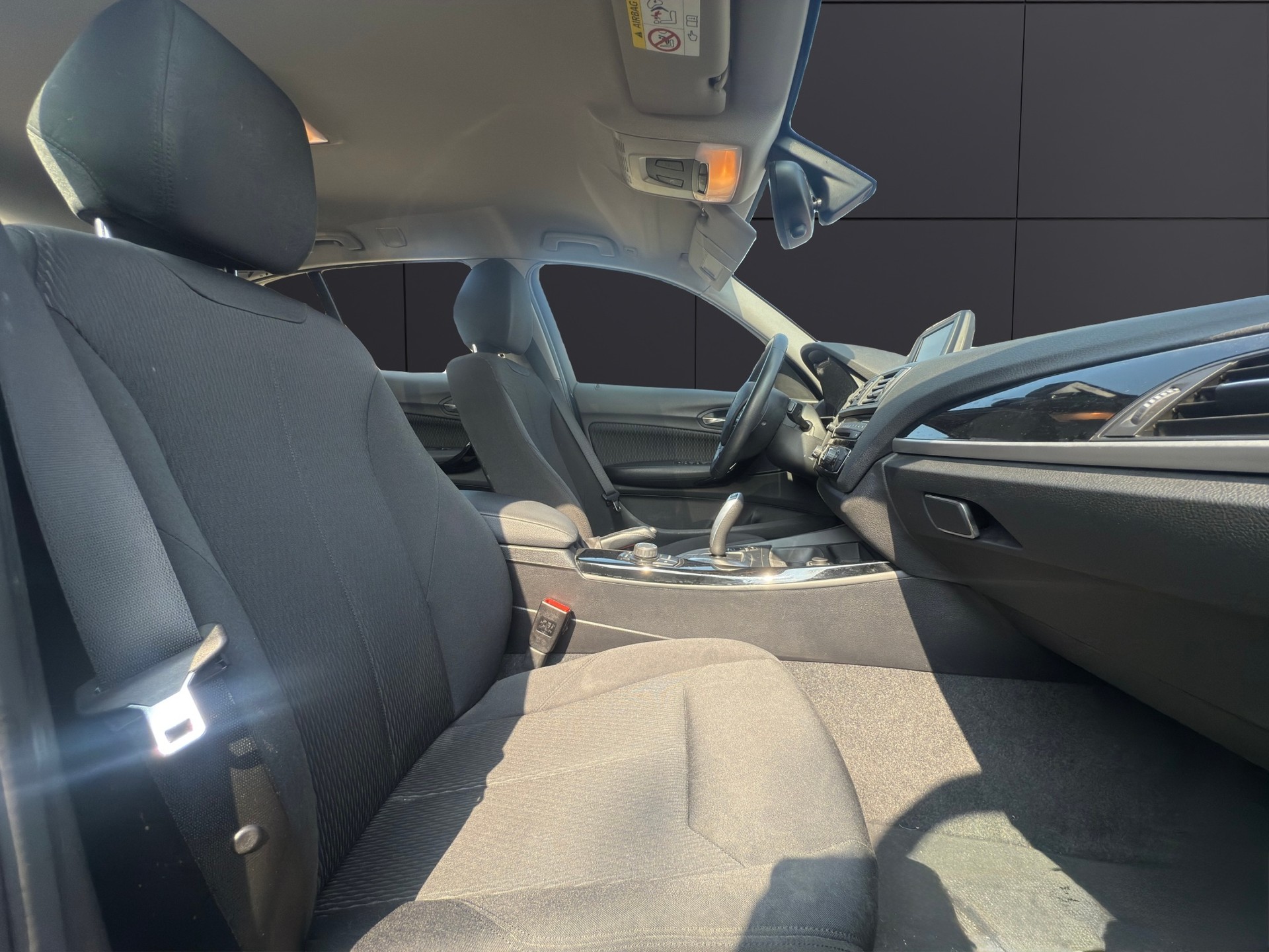 BMW 118i Sport Line Steptronic-image-14
