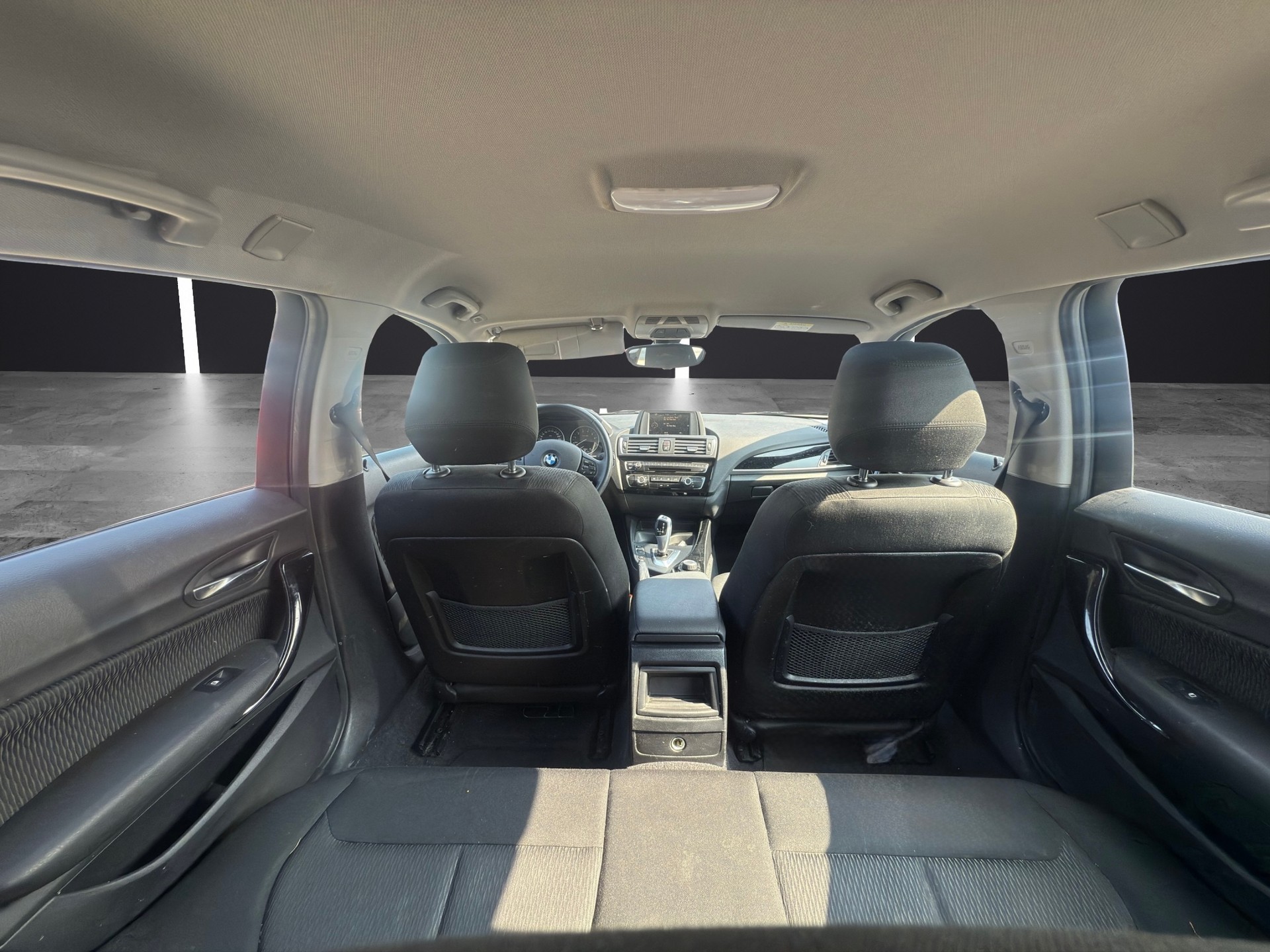BMW 118i Sport Line Steptronic-image-10