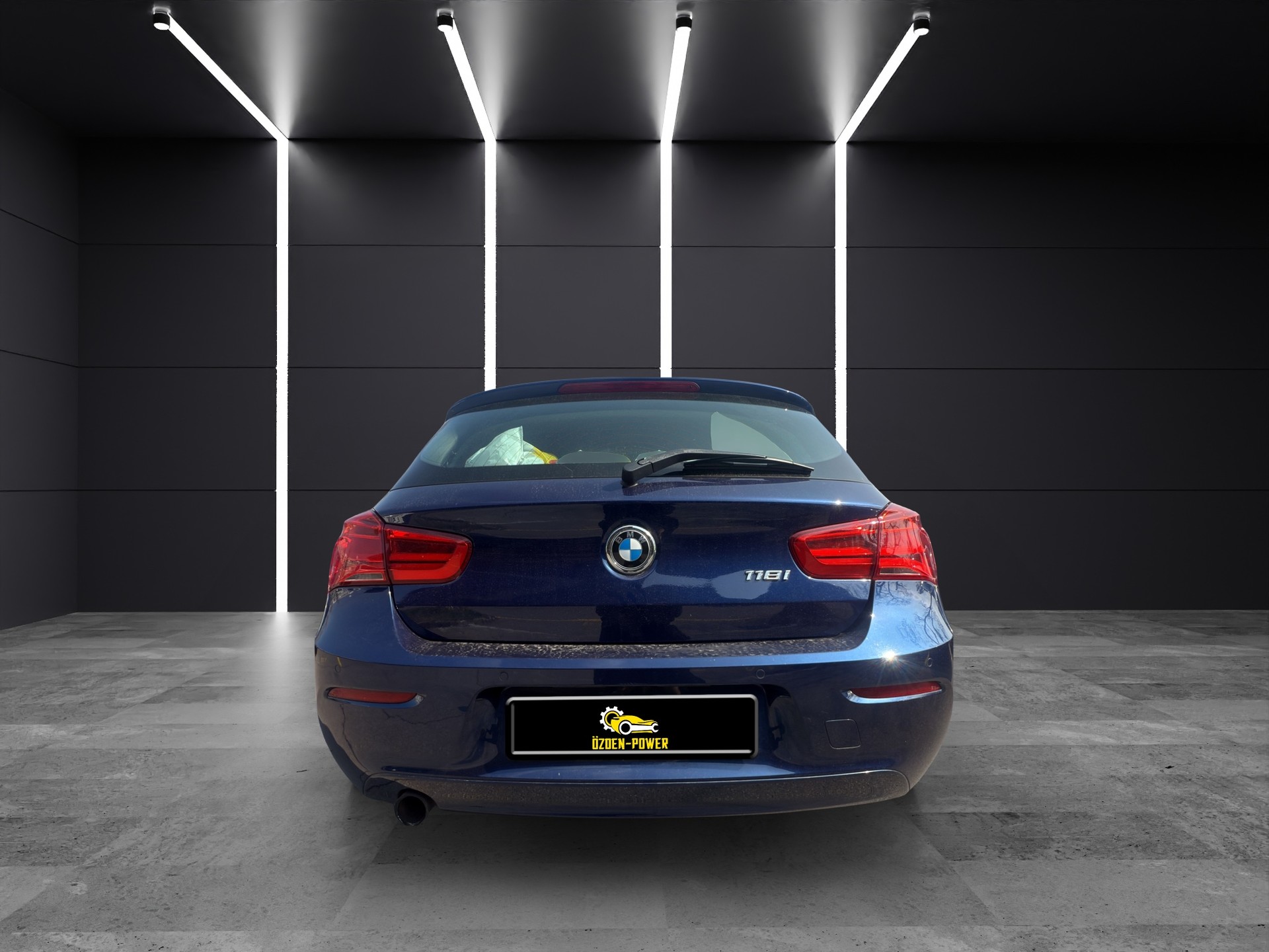 BMW 118i Sport Line Steptronic-image-7