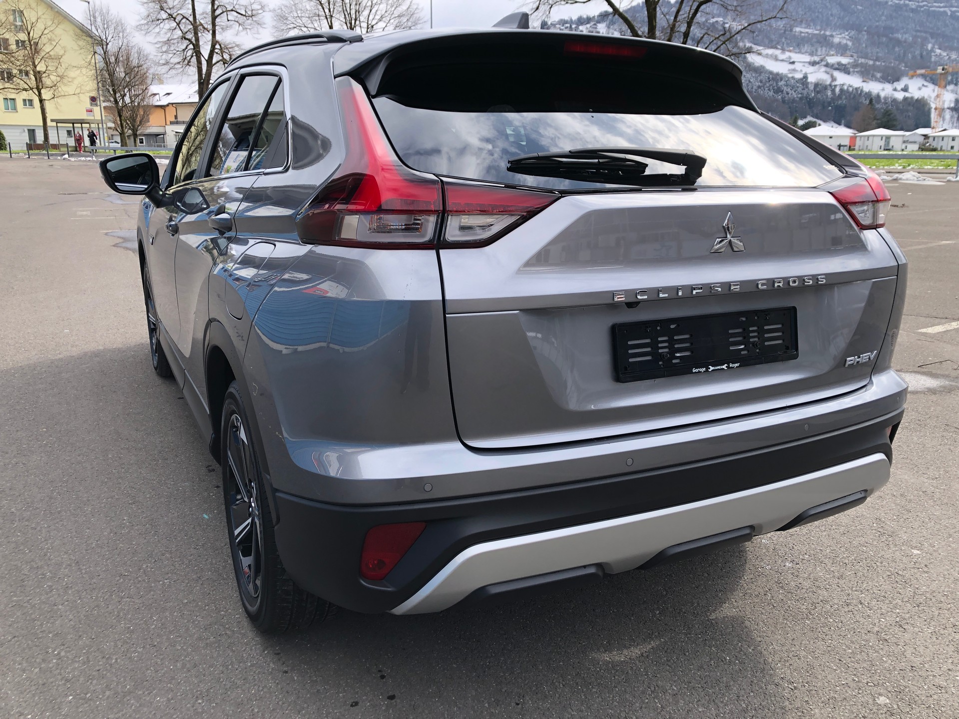 MITSUBISHI Eclipse Cross 2.4 PHEV Intense 4WD-image-3