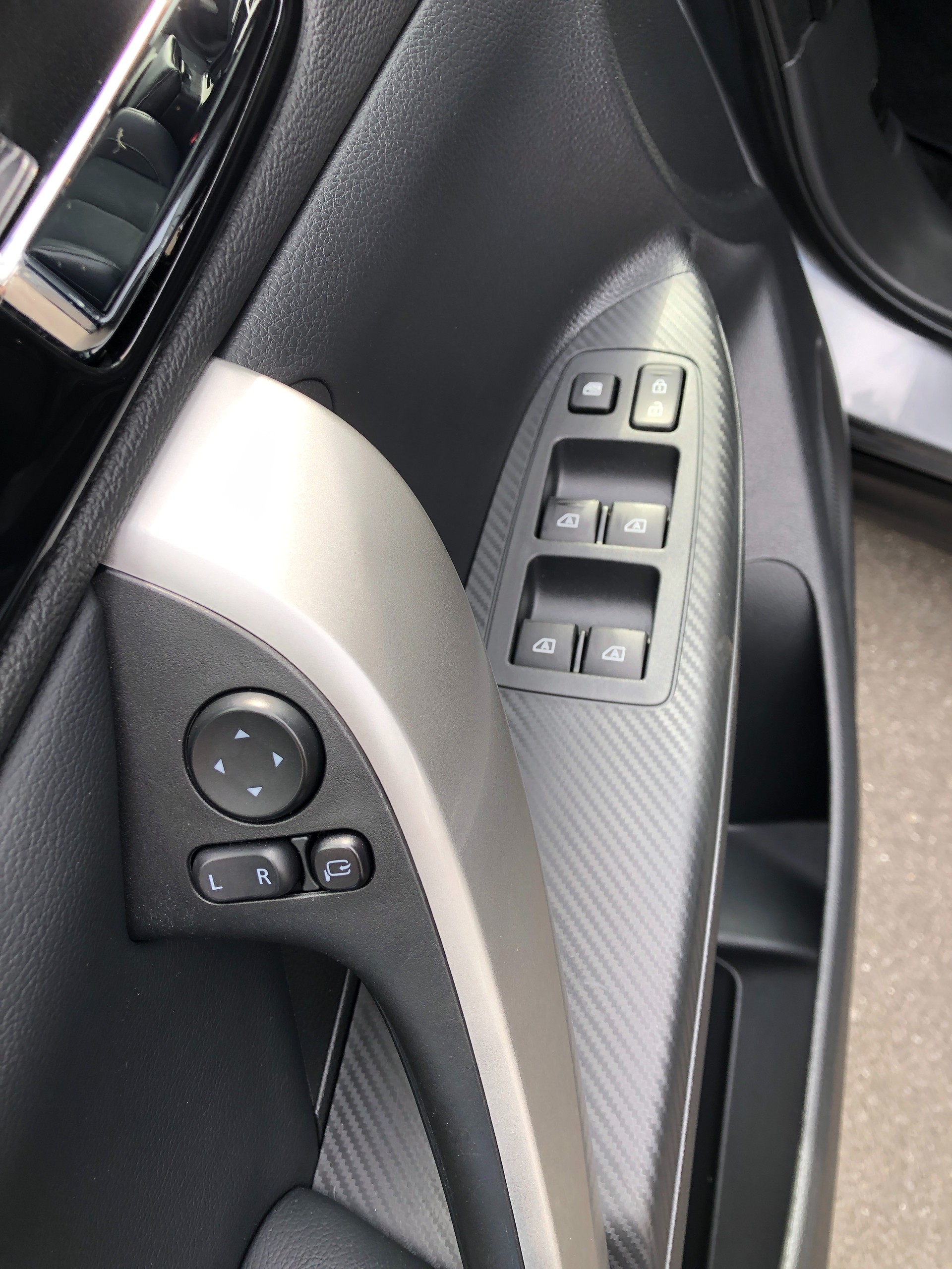 MITSUBISHI Eclipse Cross 2.4 PHEV Intense 4WD-image-8