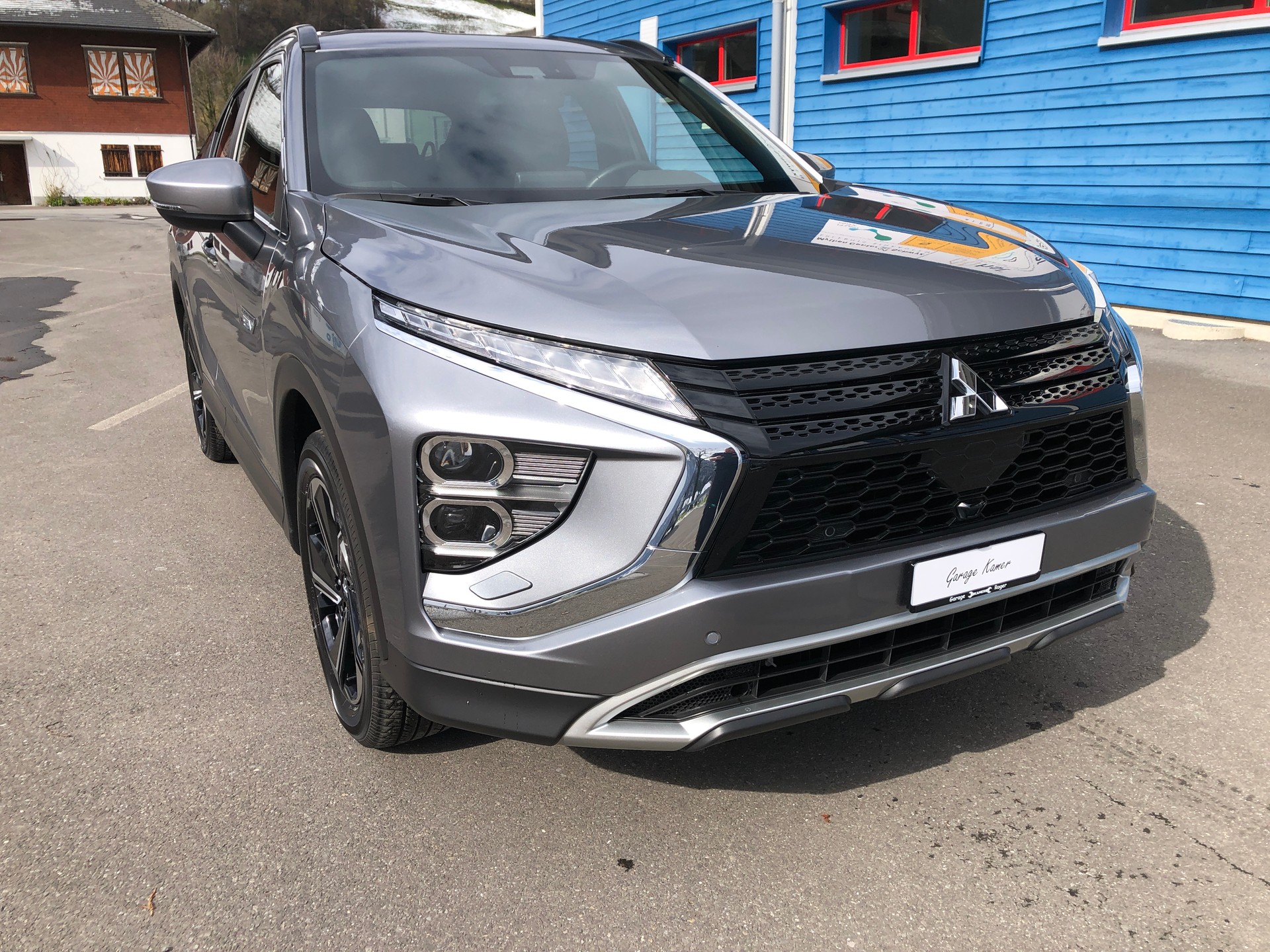 MITSUBISHI Eclipse Cross 2.4 PHEV Intense 4WD-image-0
