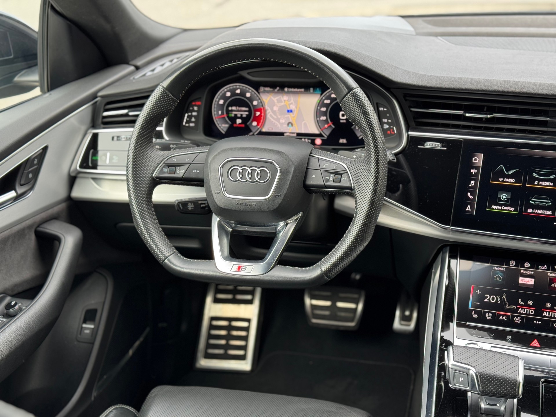 AUDI Q8 55 TFSI quattro tiptronic-image-15