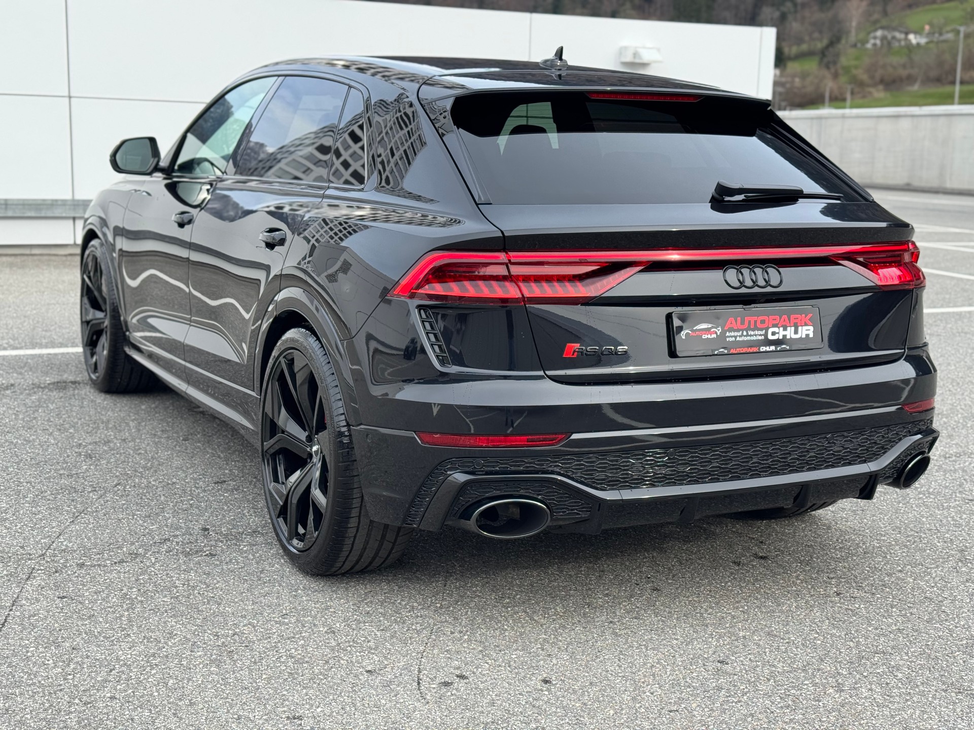 AUDI Q8 55 TFSI quattro tiptronic-image-2