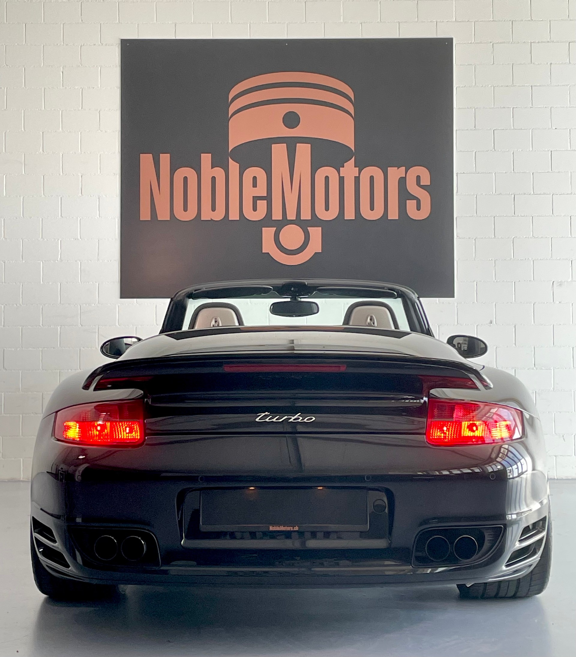 PORSCHE 911 Cabrio Turbo Tiptronic - CH Fahrzeug mit lückenloser Historie aus Sammlung und neuem PCM Classic (Apple Car Play etc.)-showroom-element-1