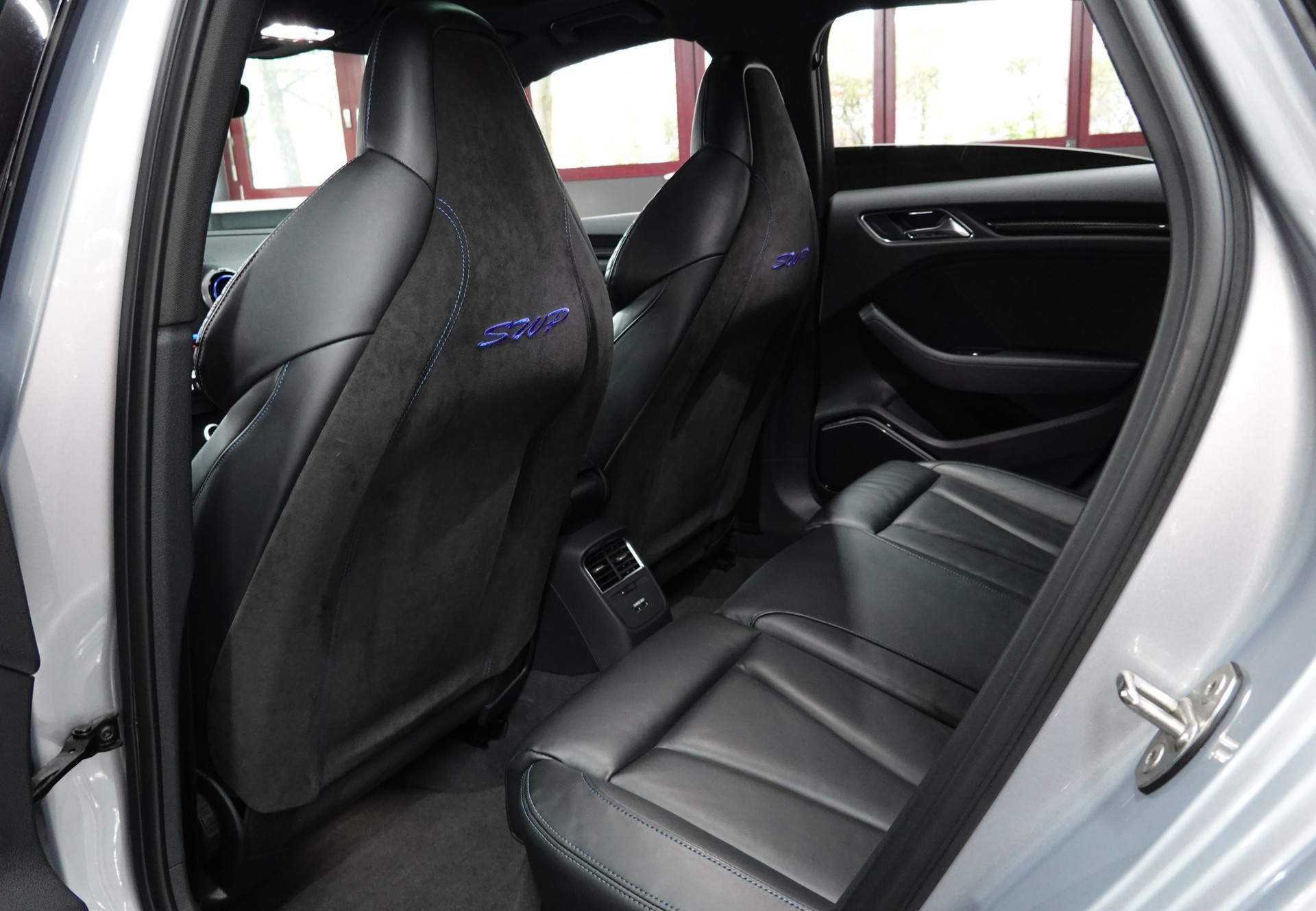 AUDI RS3 LIMOUSINE 2.5 TSI QUATTRO S-TRONIC NO OPF CH-FZ SEDAN ON POINT-image-39