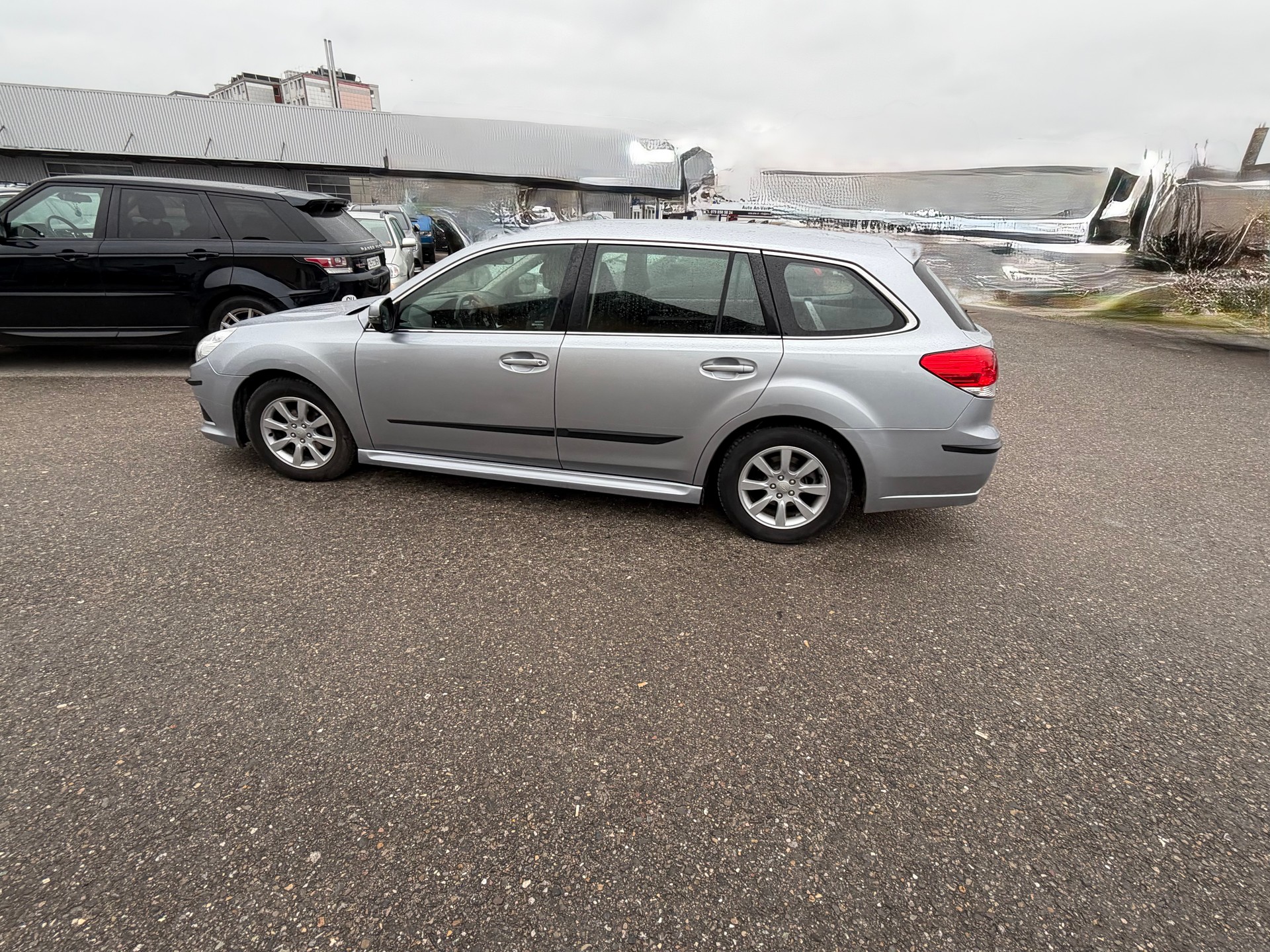 SUBARU Legacy 2.0i Advantage AWD-image-14