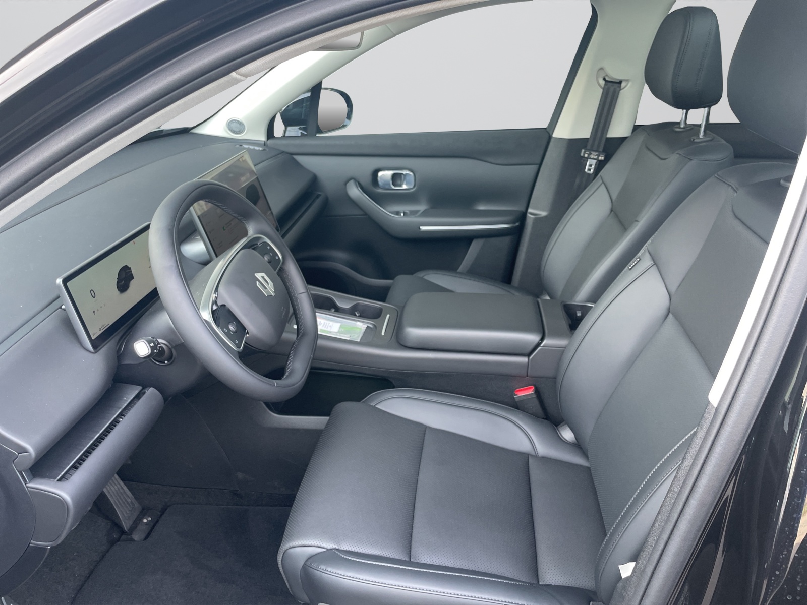 LEAPMOTOR C10 82kWh AWD Design-showroom-element-3