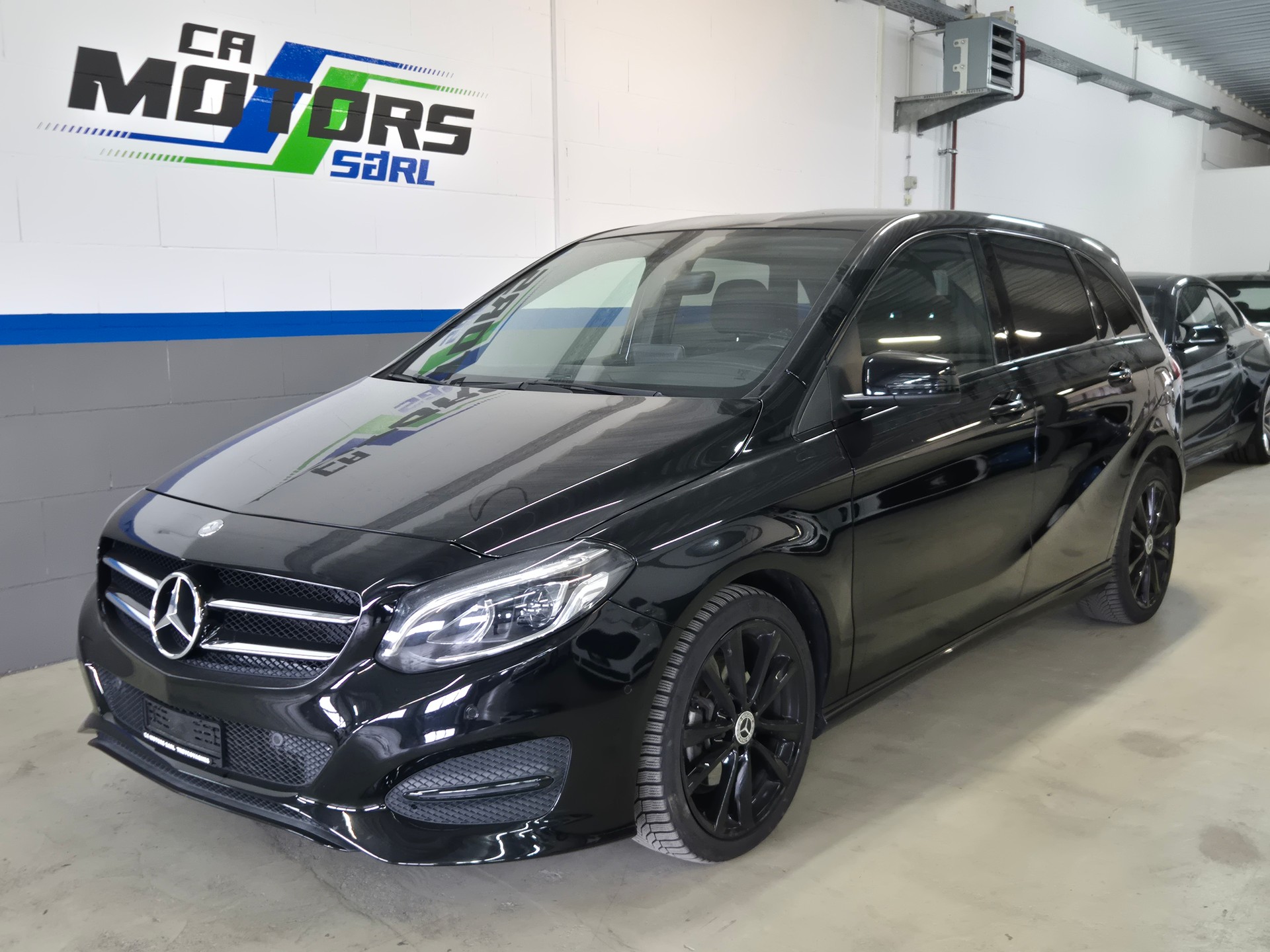 MERCEDES-BENZ B 200 Style-image-0