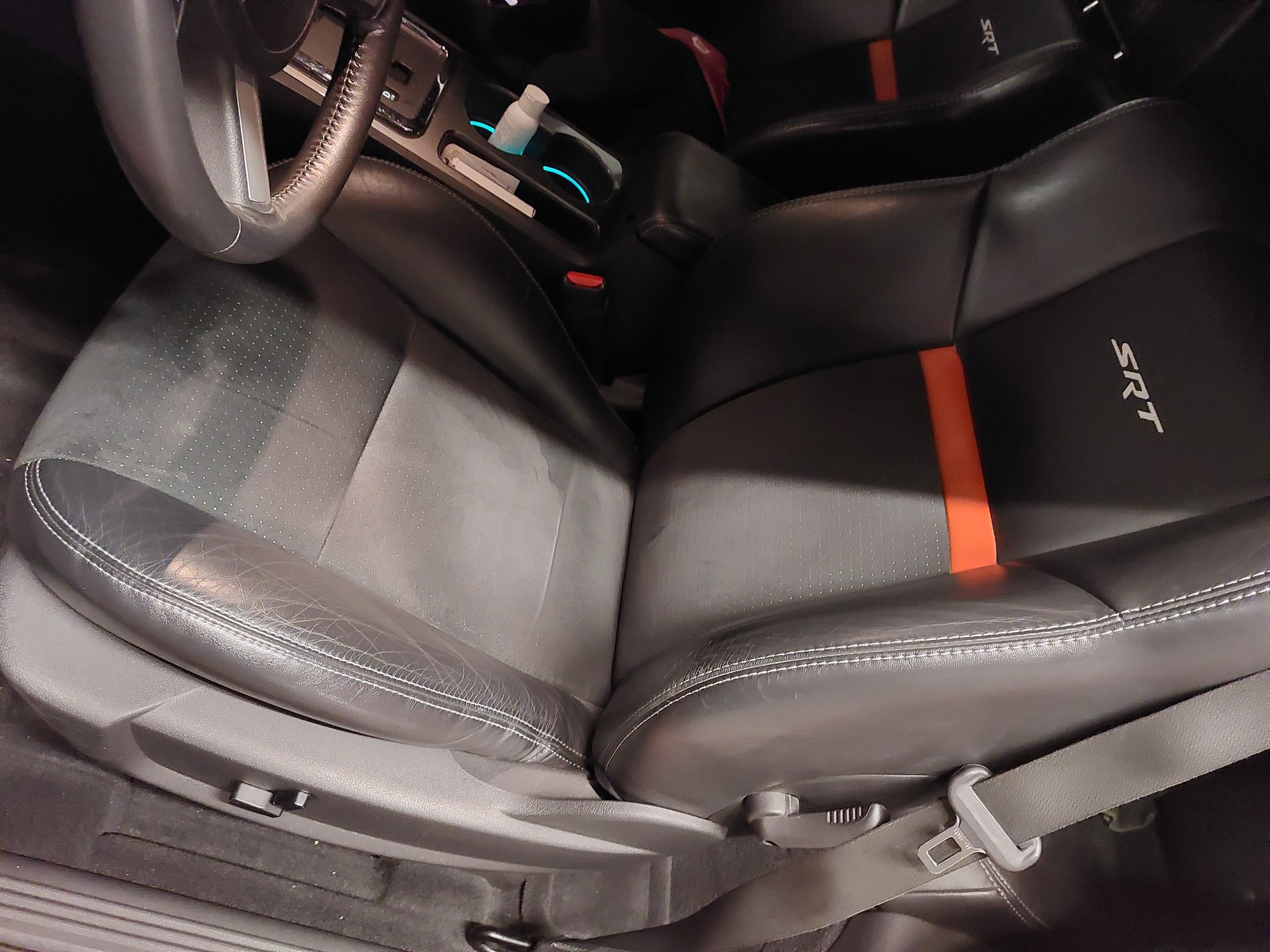 DODGE SRT 8-image-3