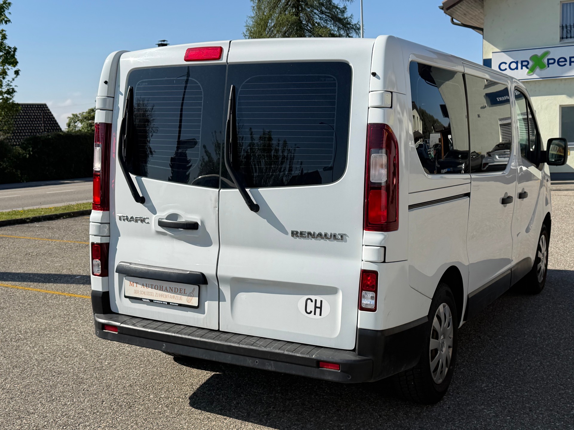 RENAULT Trafic ENERGY dCi 95 Passenger Authentique-image-6