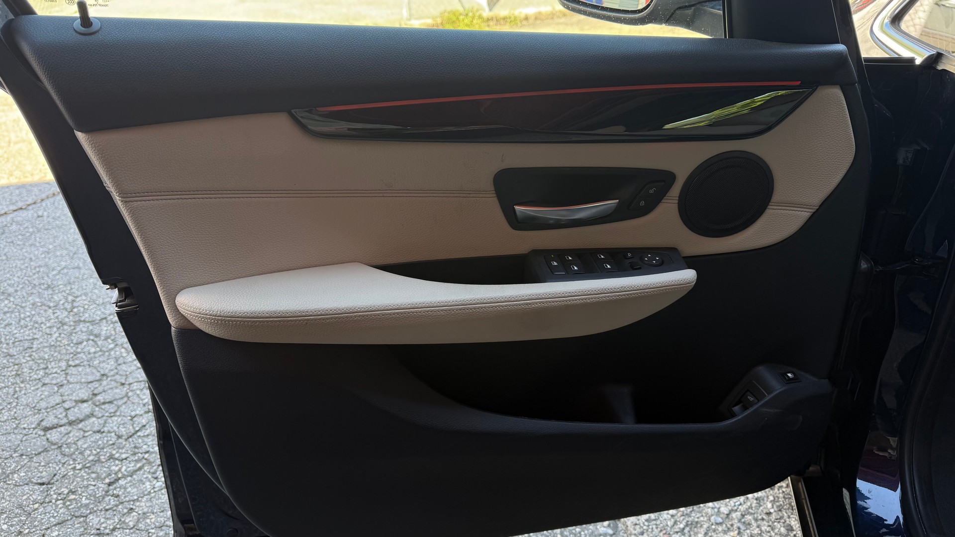 BMW 225xe iPerformance Active Tourer Steptronic Luxury Line-image-6
