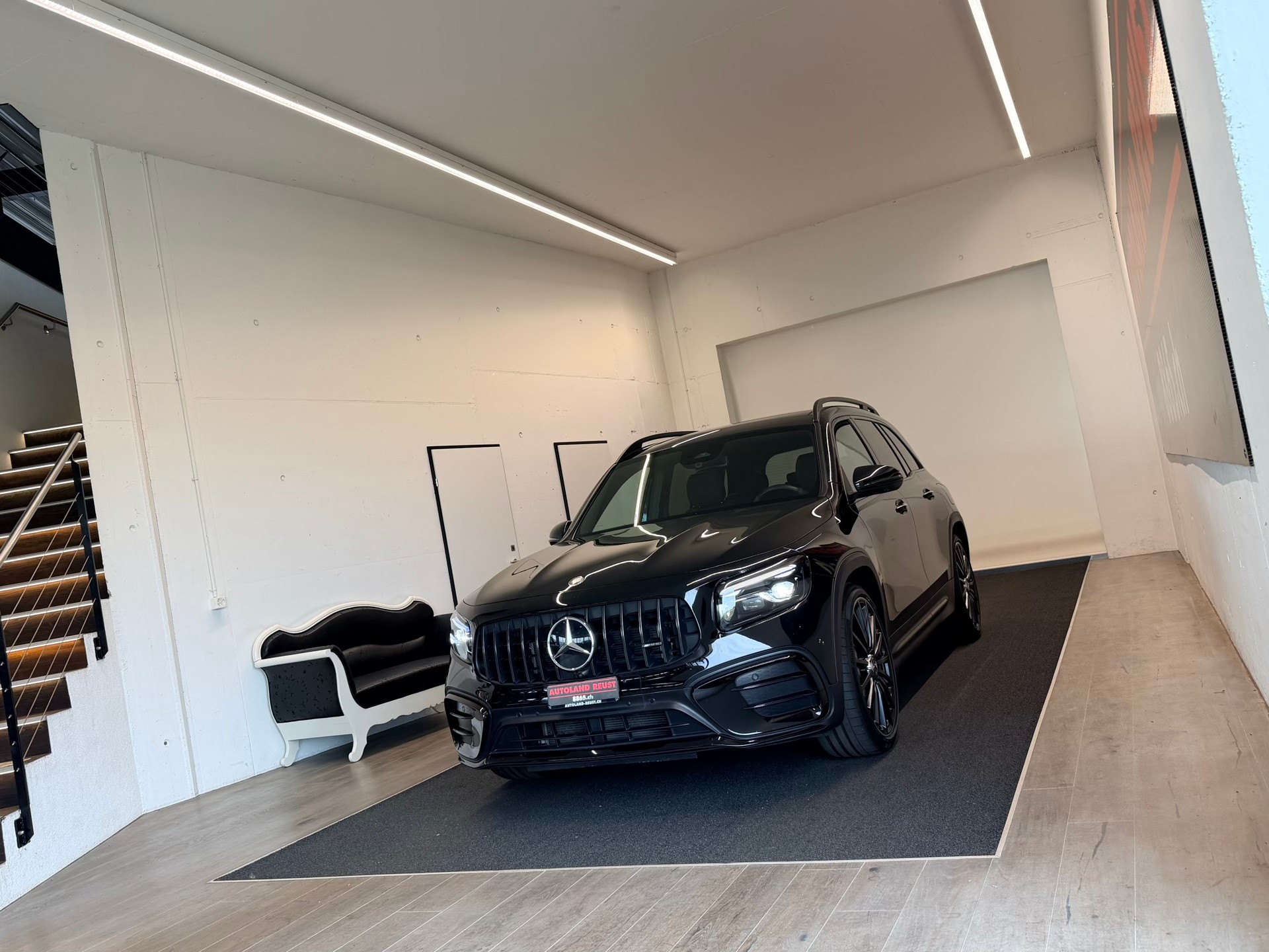 MERCEDES-BENZ GLB AMG 35 4Matic 8G-Tronic-image-2