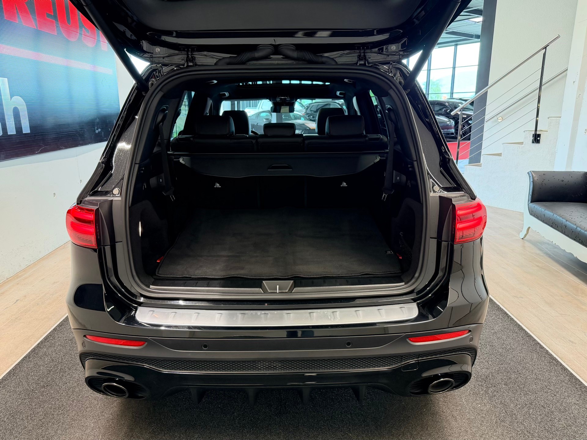 MERCEDES-BENZ GLB AMG 35 4Matic 8G-Tronic-image-9