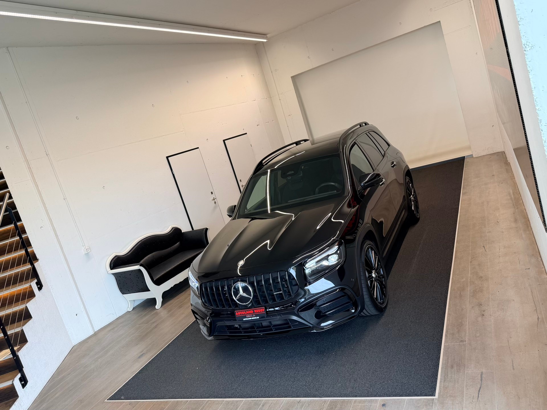 MERCEDES-BENZ GLB AMG 35 4Matic 8G-Tronic-image-3