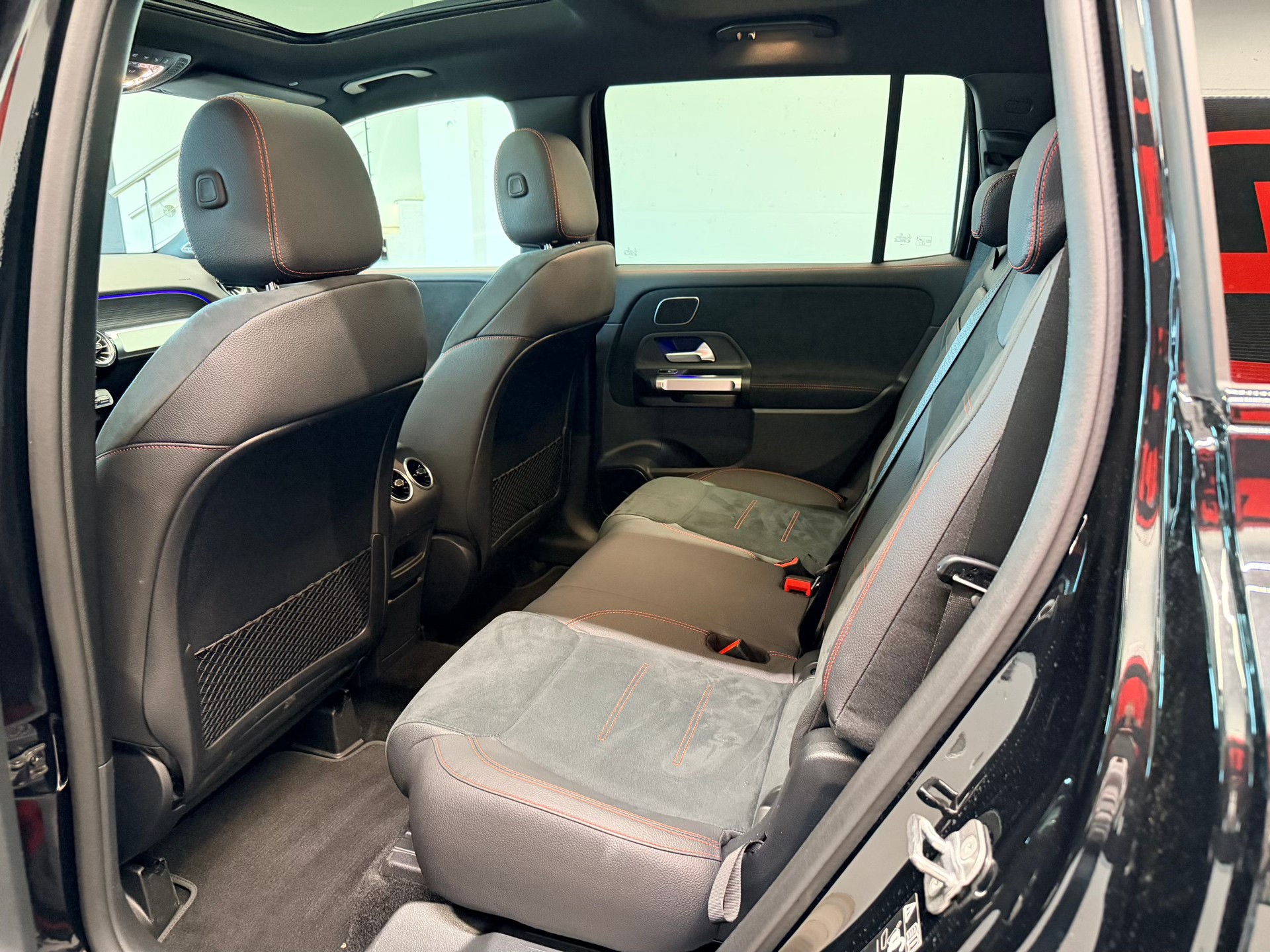 MERCEDES-BENZ GLB AMG 35 4Matic 8G-Tronic-image-15