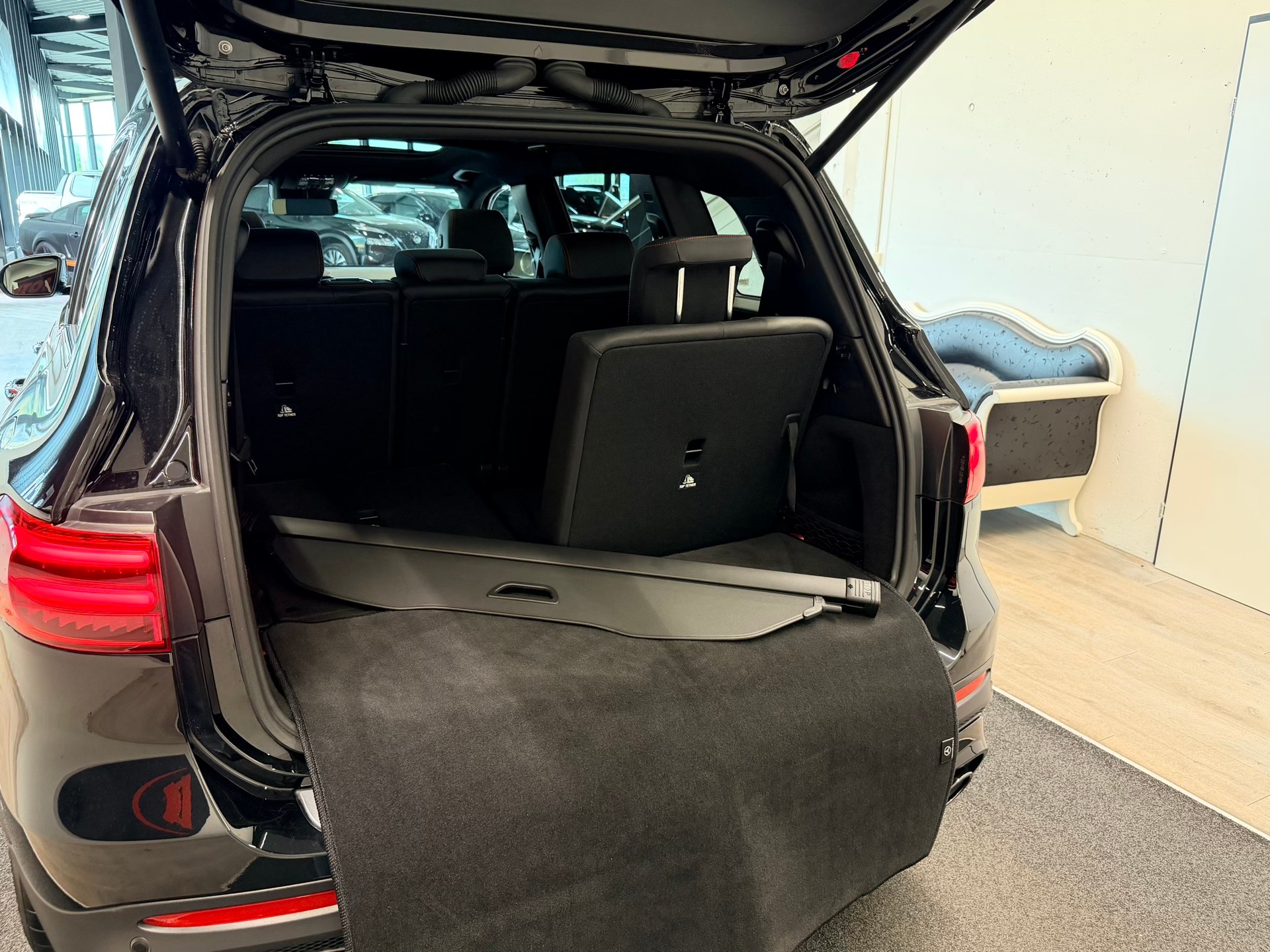 MERCEDES-BENZ GLB AMG 35 4Matic 8G-Tronic-image-10