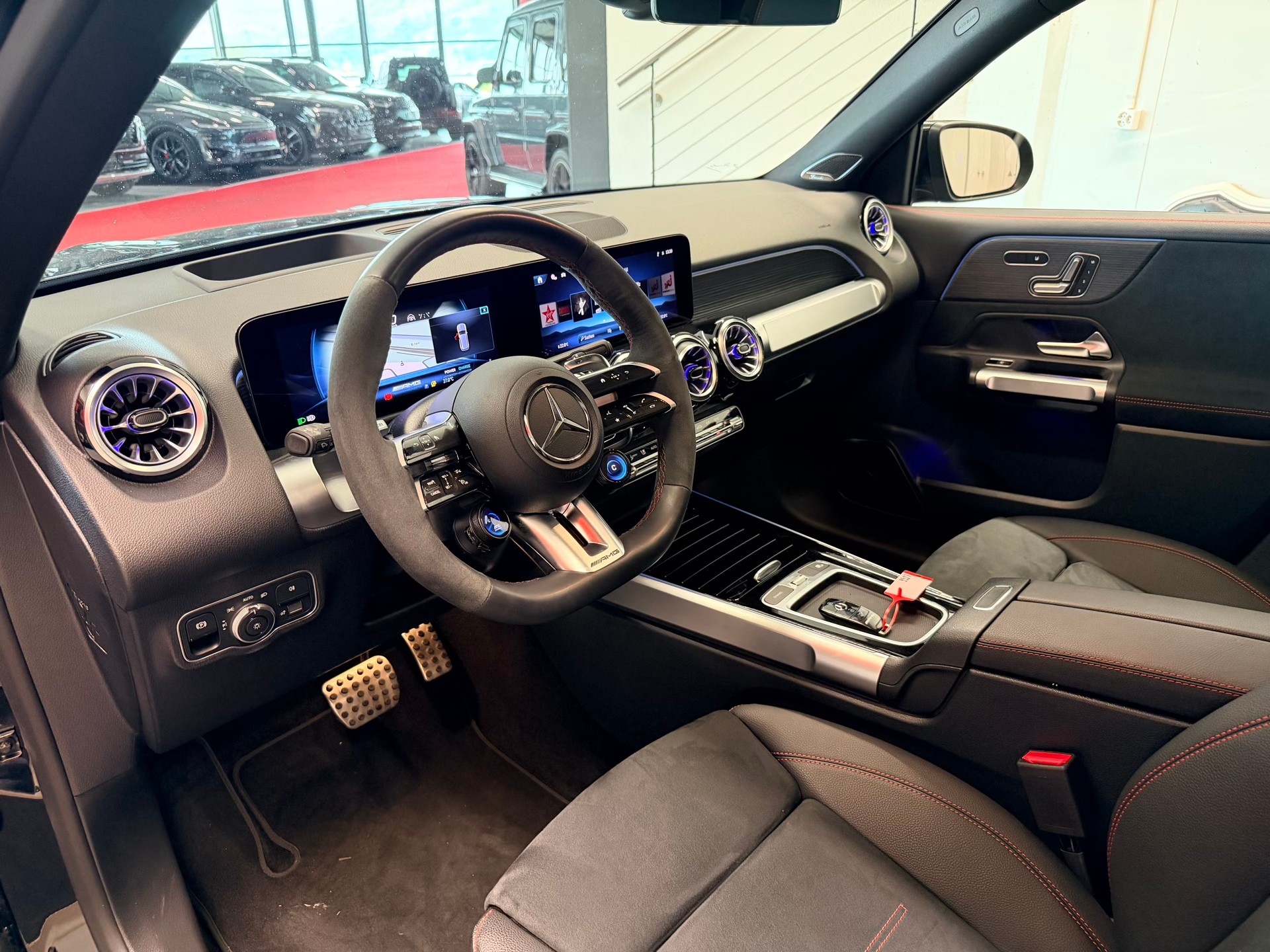MERCEDES-BENZ GLB AMG 35 4Matic 8G-Tronic-image-11