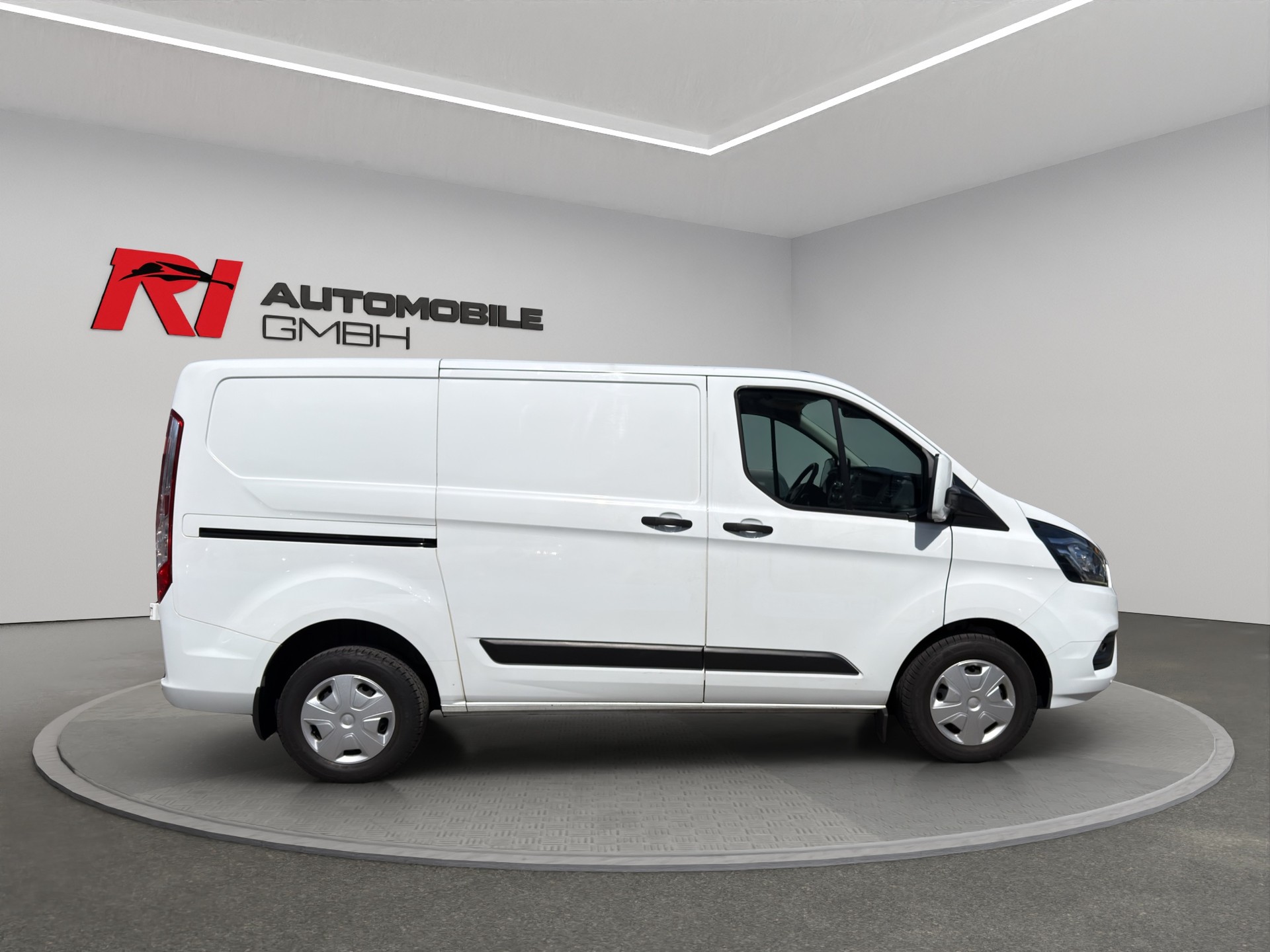 FORD Transit Custom Van 280 L1H1 Ambiente-image-2