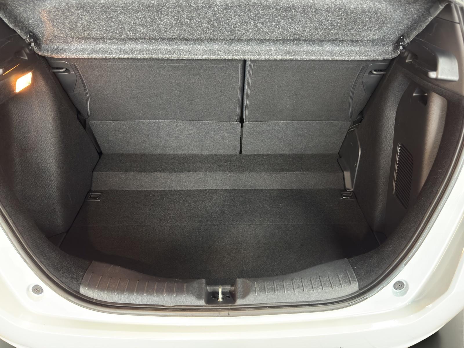 HONDA Jazz 1.5 i-MMD Executive-image-14