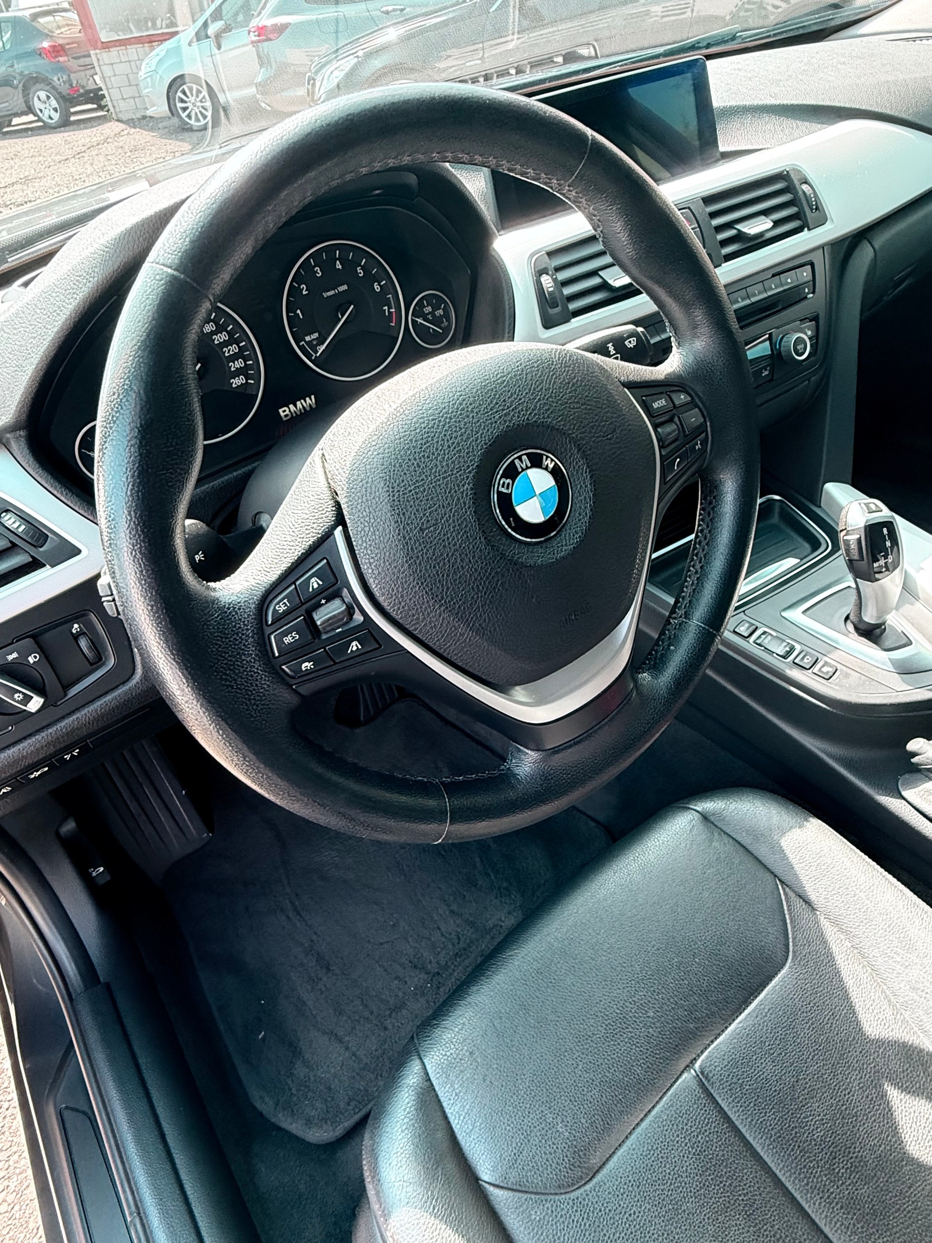 BMW 328i Touring Steptronic-image-4