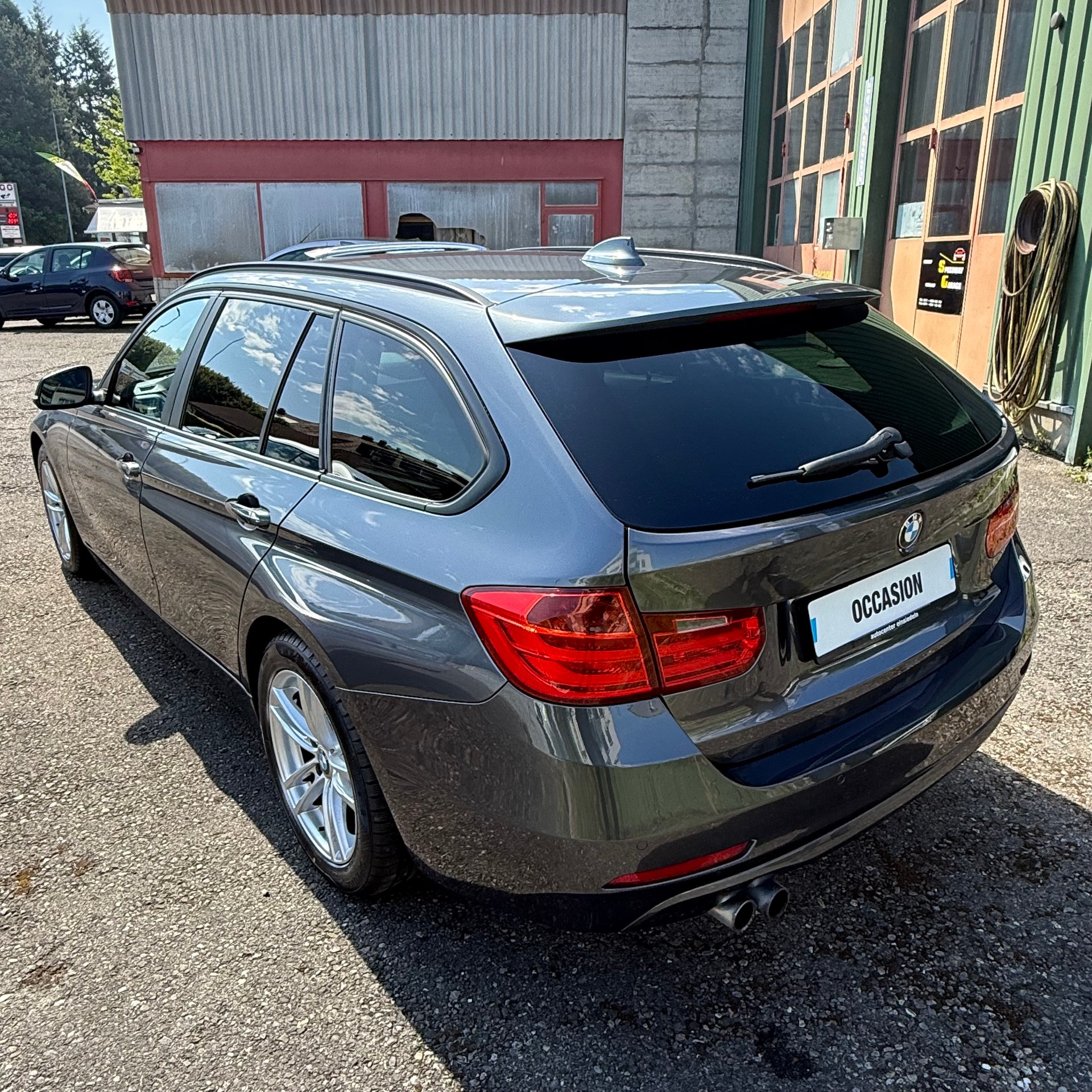 BMW 328i Touring Steptronic-image-3