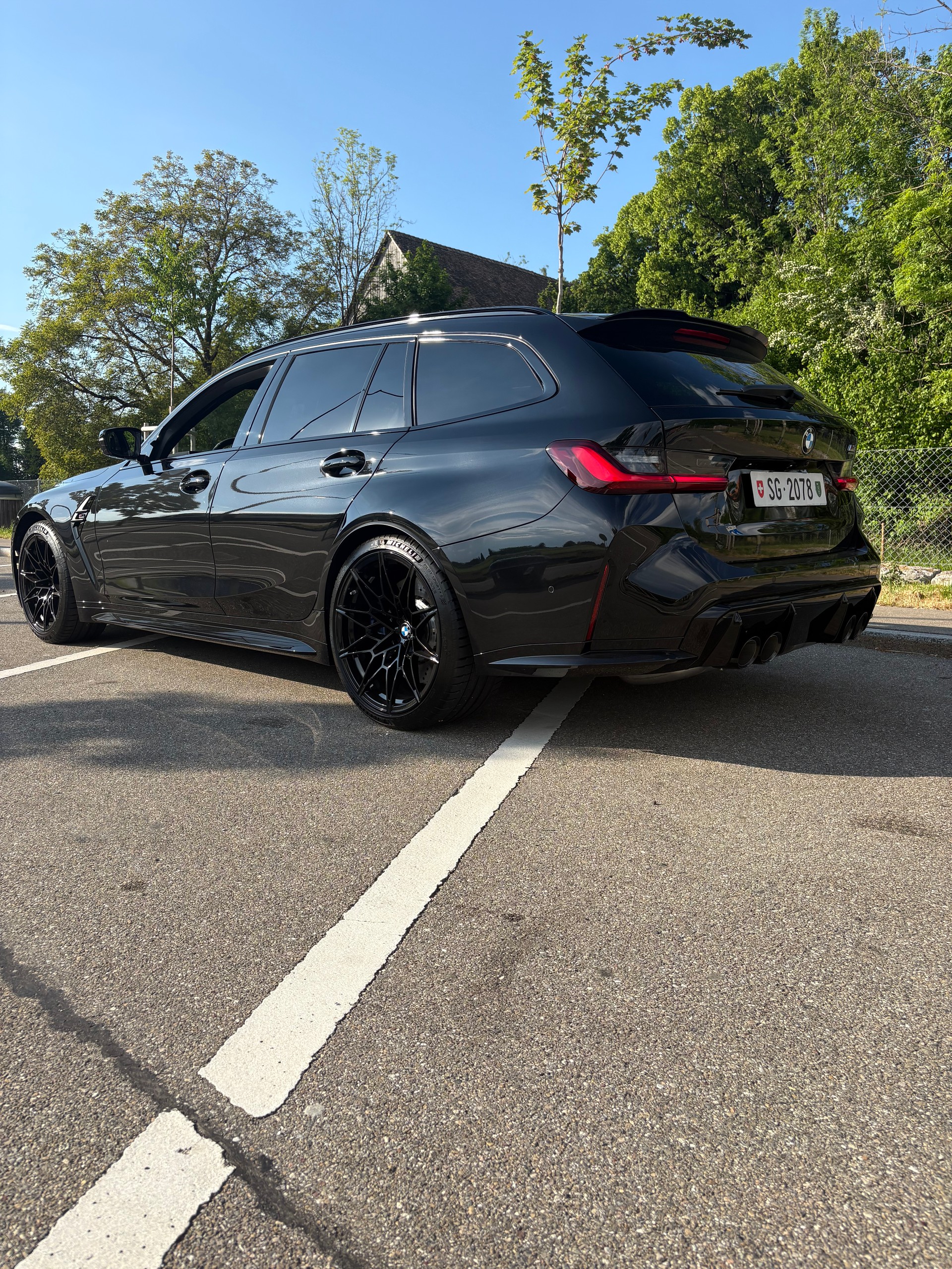 BMW M3-image-1