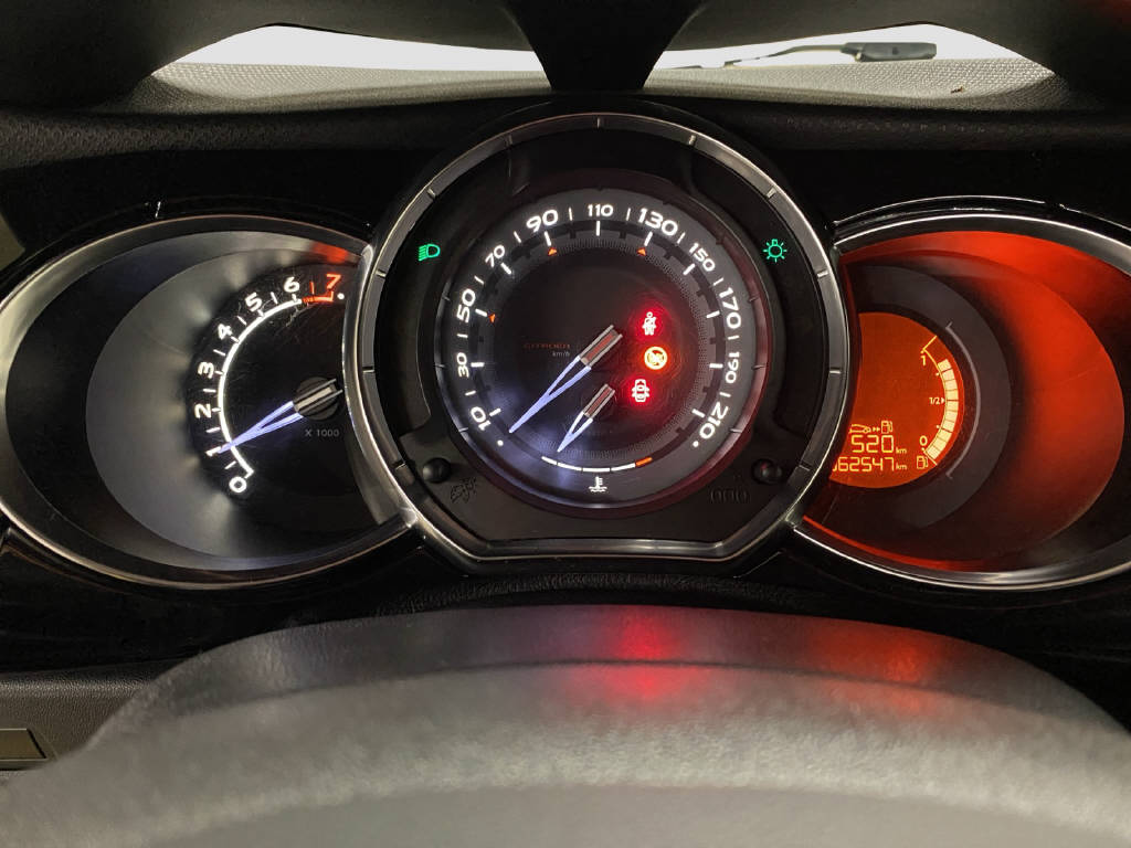 DS AUTOMOBILES DS3 1.6 VTi So Chic-image-8