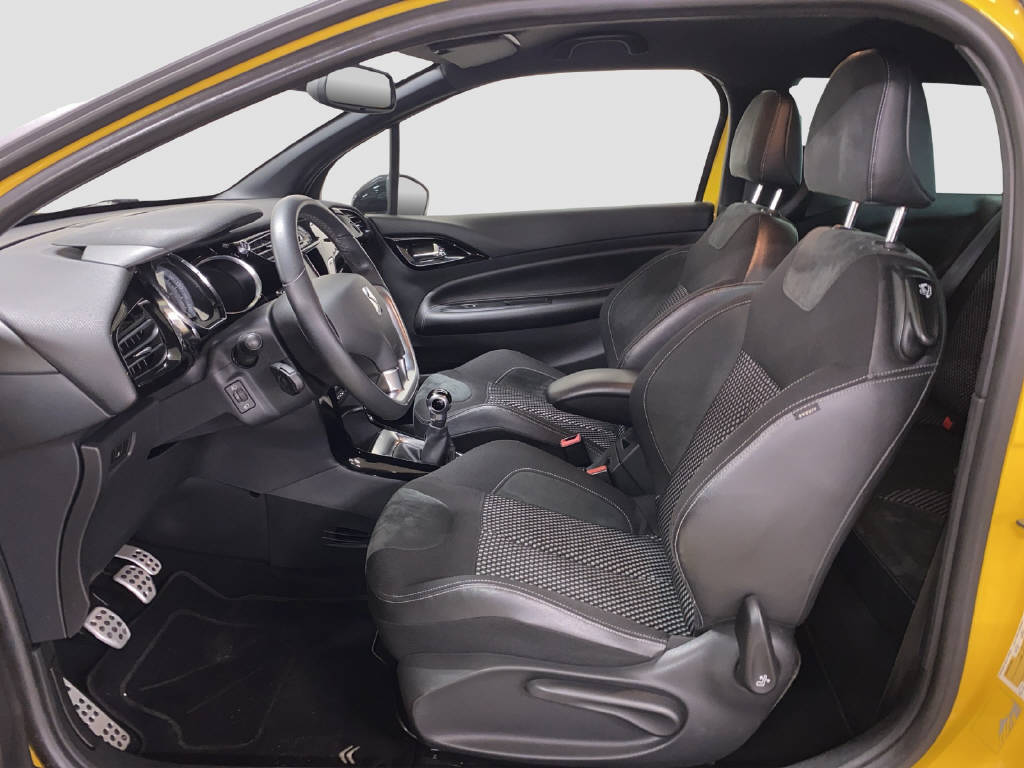 DS AUTOMOBILES DS3 1.6 VTi So Chic-image-5