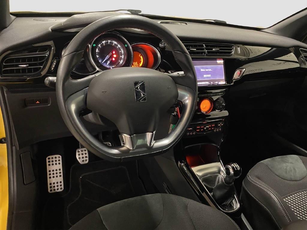 DS AUTOMOBILES DS3 1.6 VTi So Chic-image-9