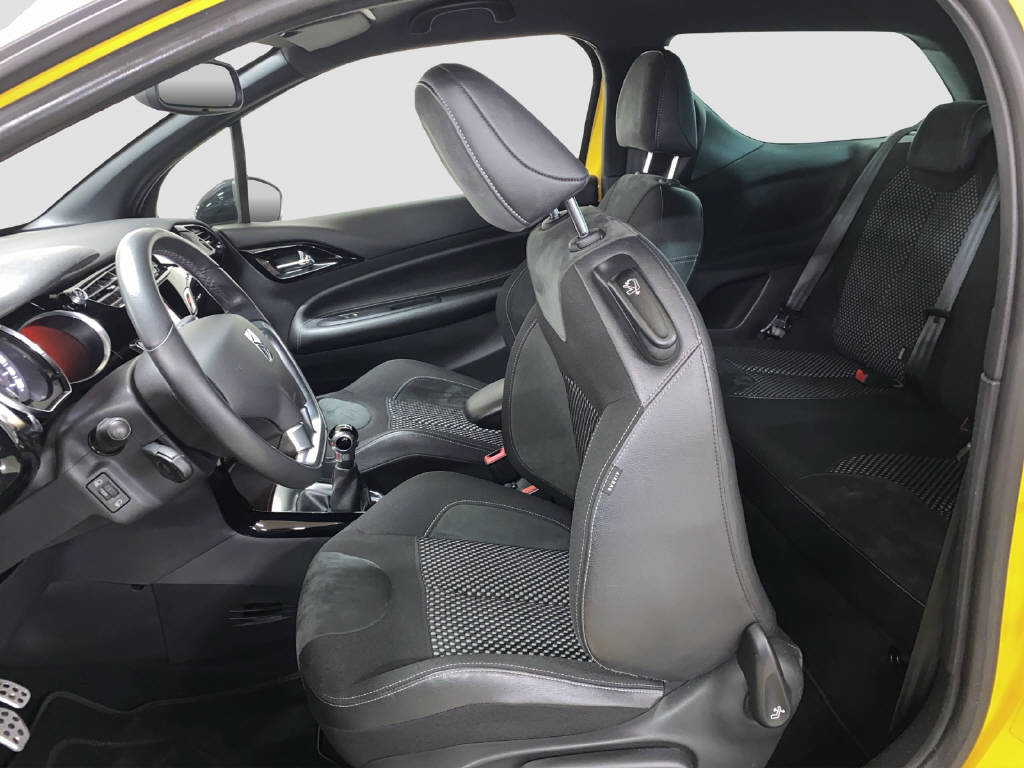 DS AUTOMOBILES DS3 1.6 VTi So Chic-image-12