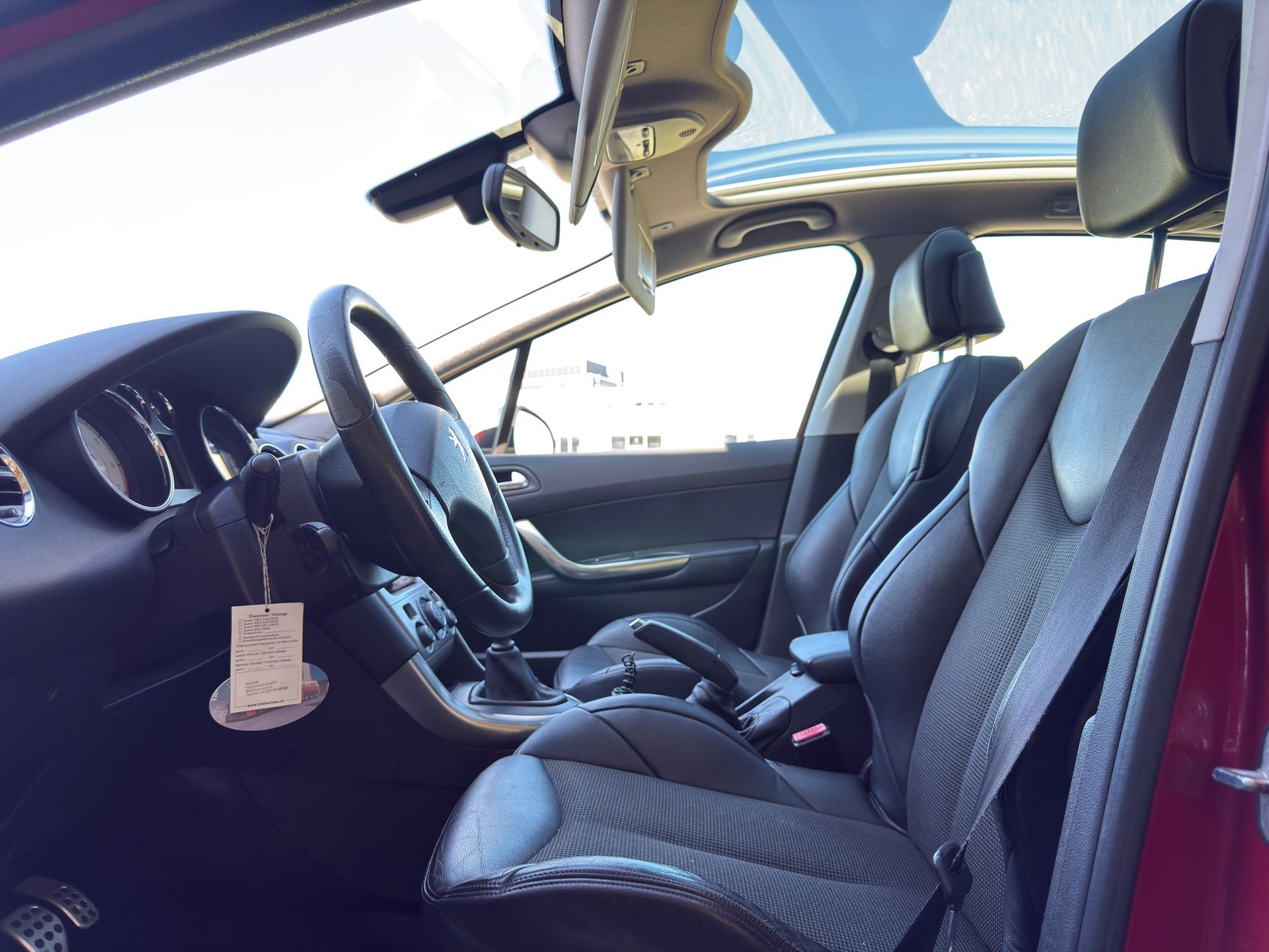 PEUGEOT 308 1.6 16V T Sport Pack-image-9