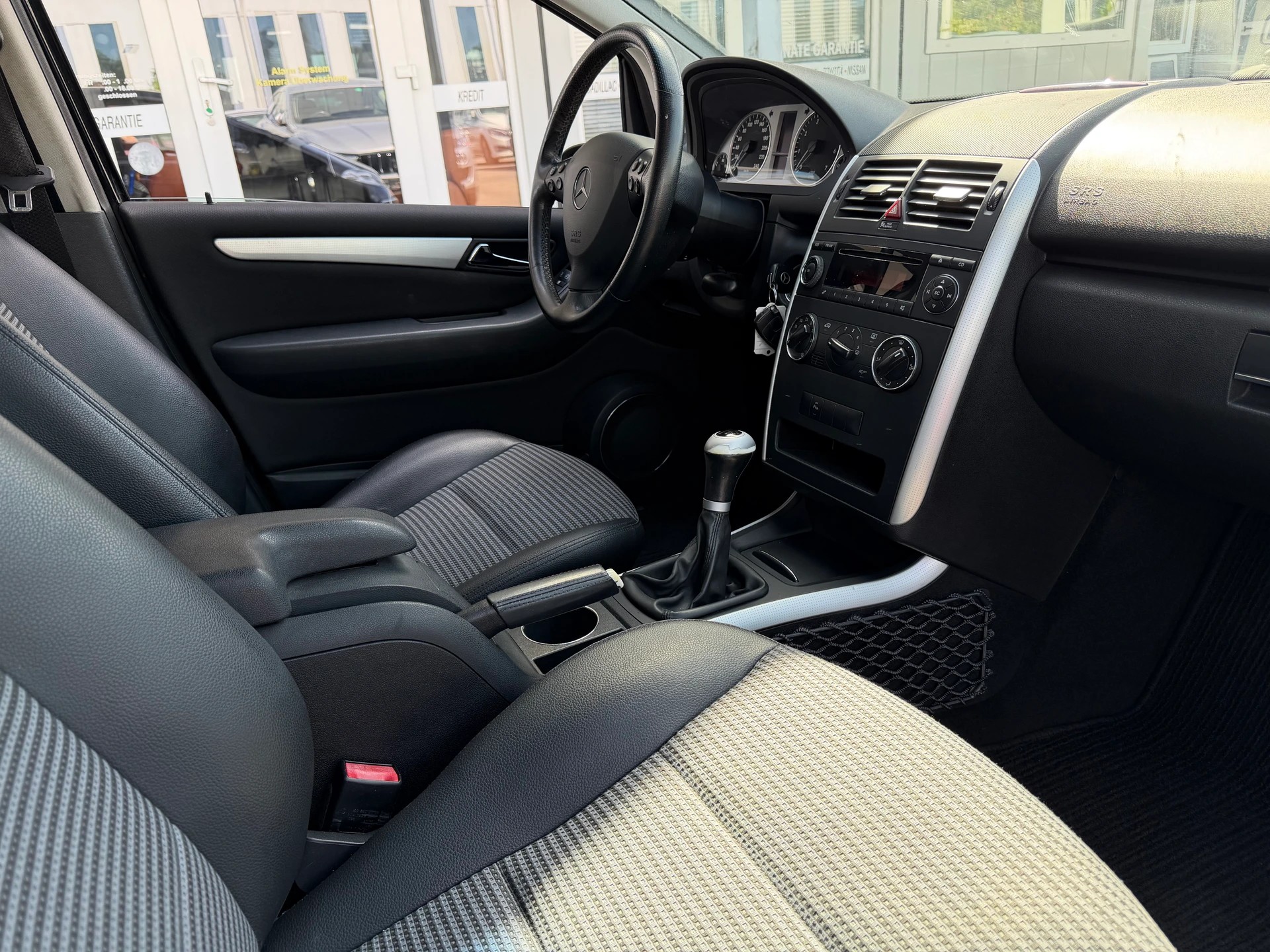 MERCEDES-BENZ A 200 T Avantgarde PolarStar-image-6