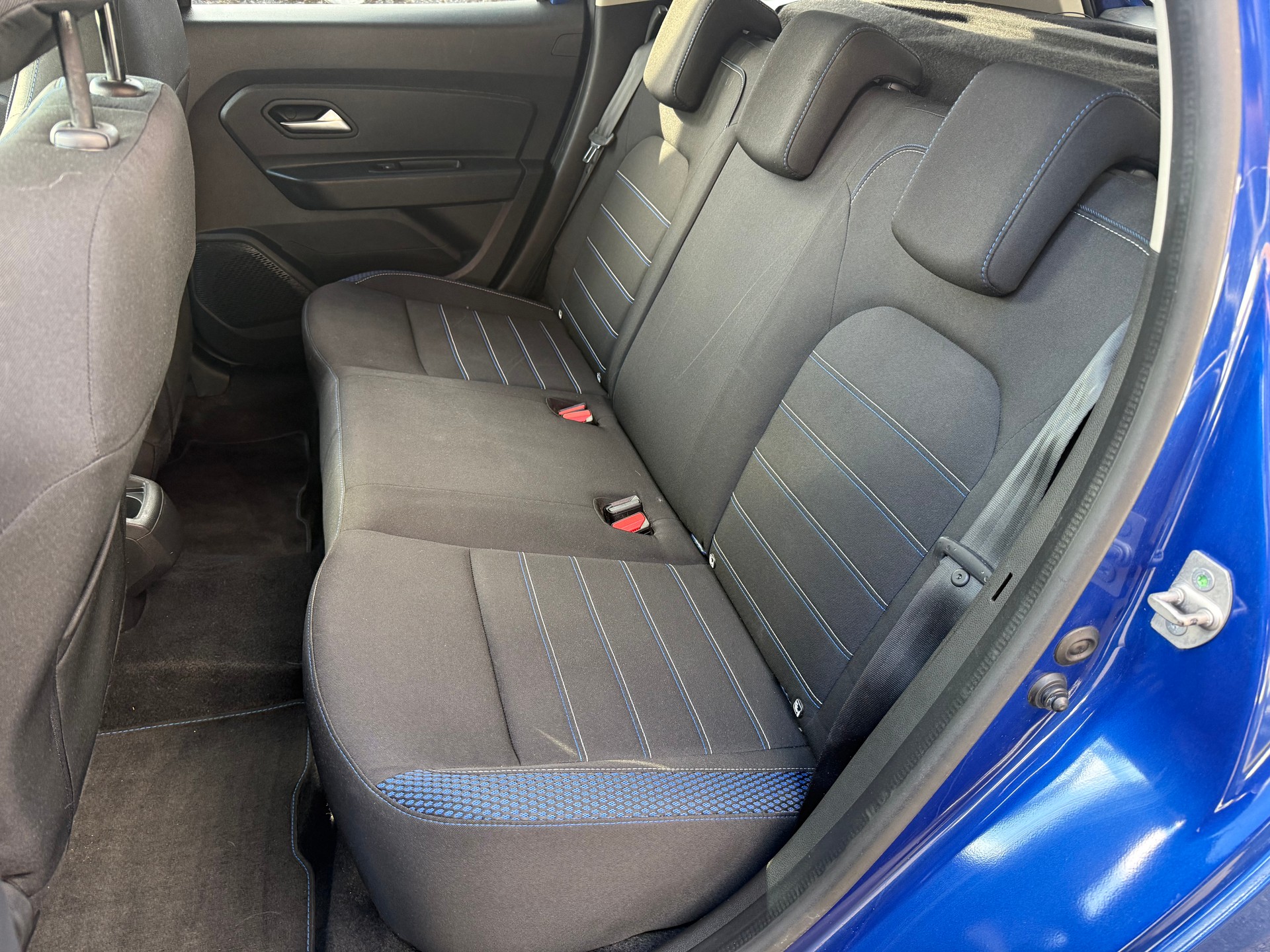 DACIA Duster dCi 115 Prestige 4x4-image-4