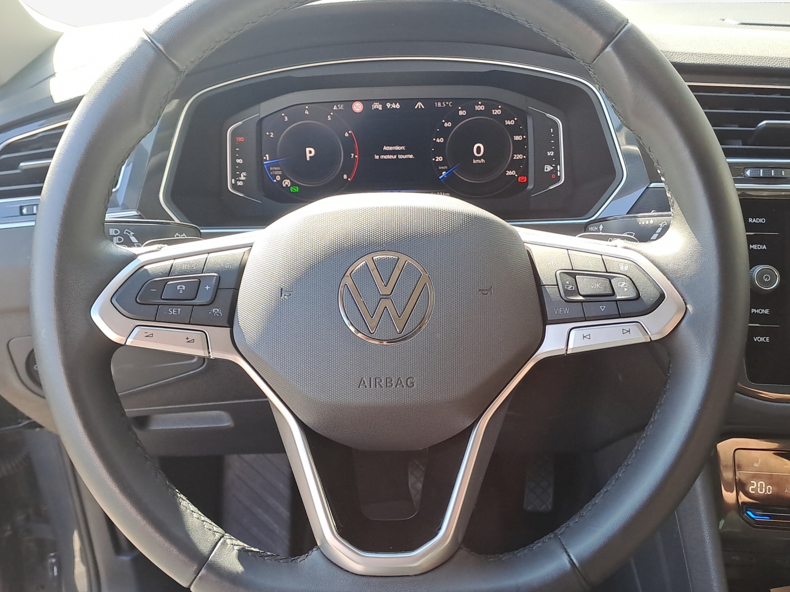 VW Tiguan 2.0TSI Elegance 4Motion DSG-image-9