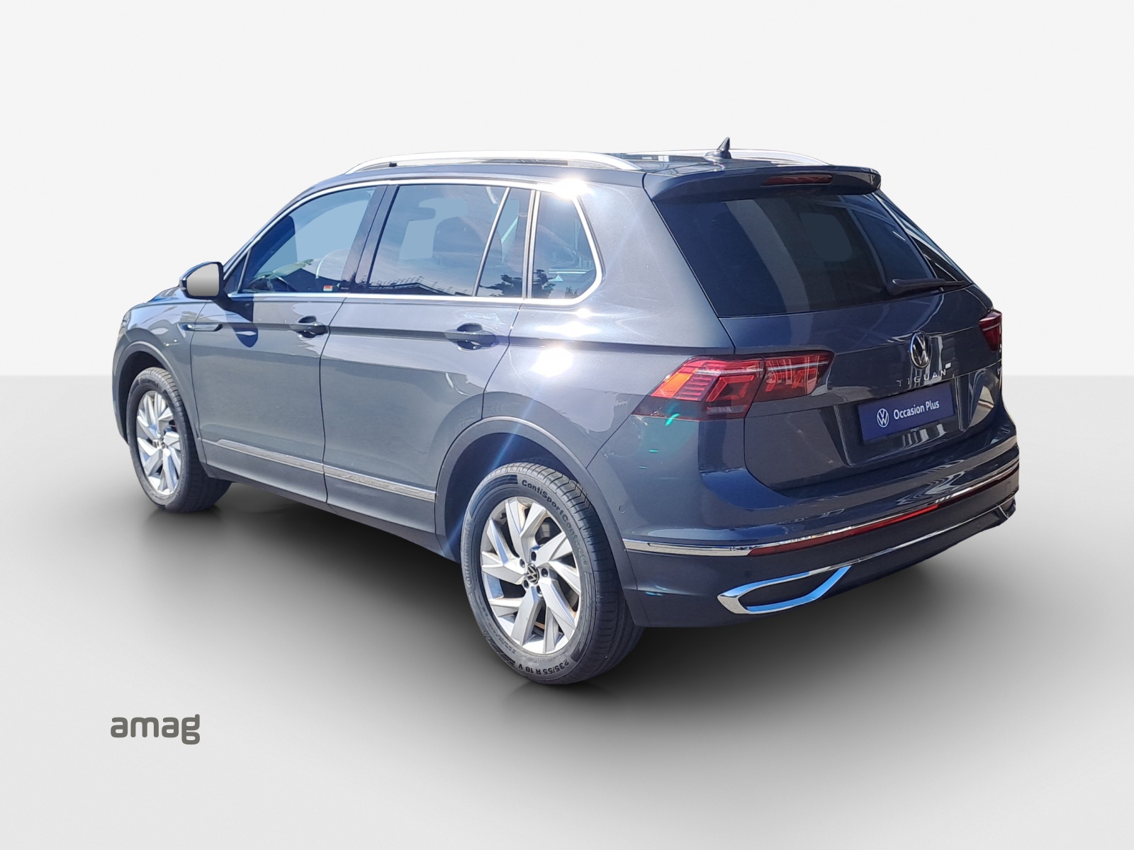 VW Tiguan 2.0TSI Elegance 4Motion DSG-image-2