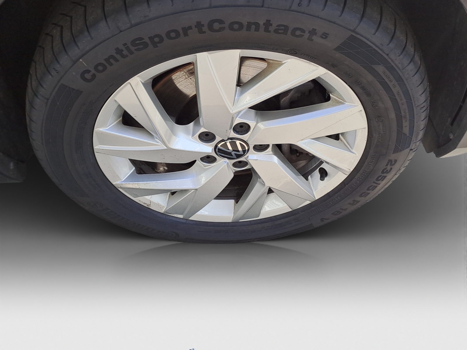 VW Tiguan 2.0TSI Elegance 4Motion DSG-image-14