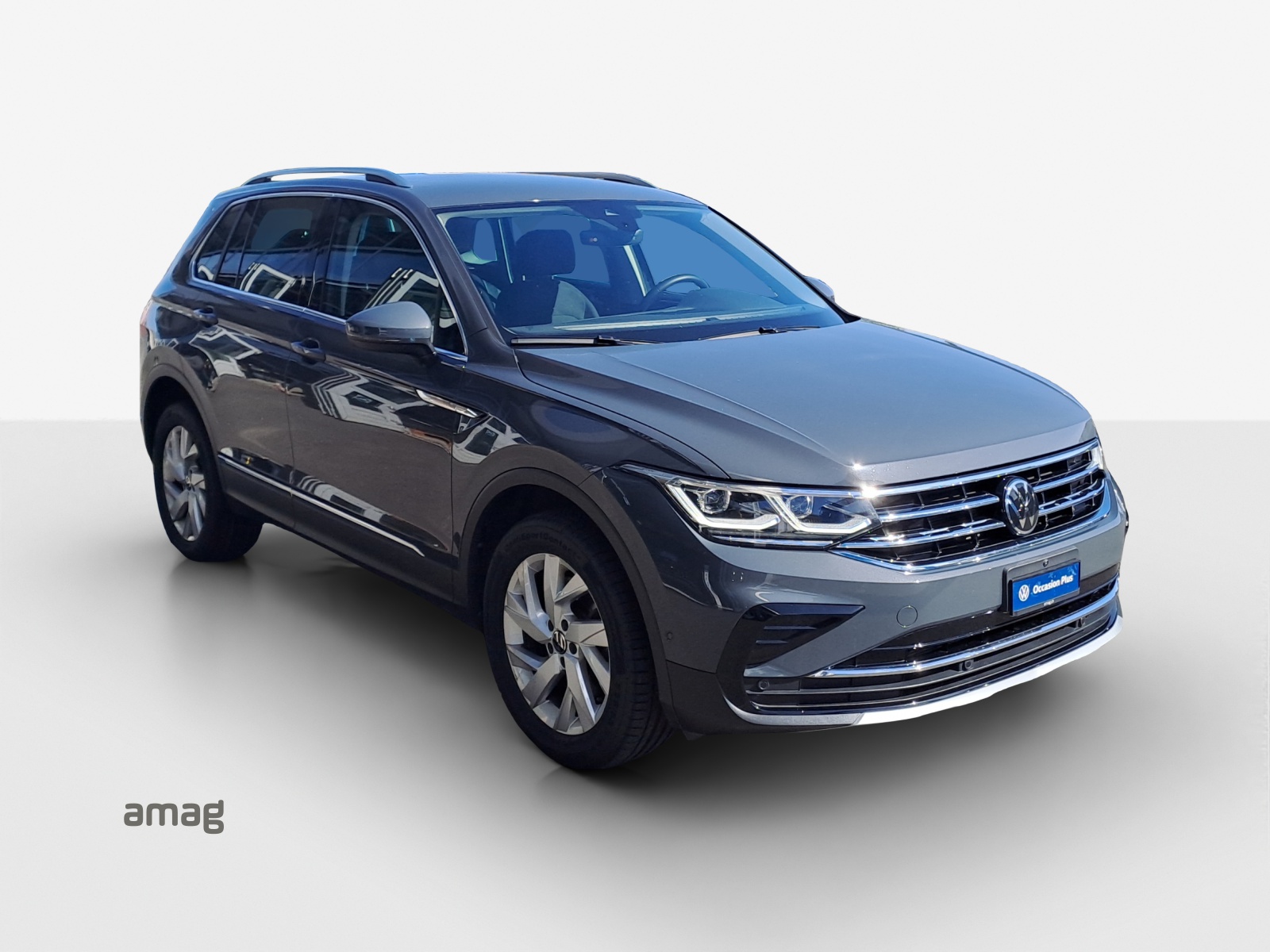 VW Tiguan 2.0TSI Elegance 4Motion DSG-image-5