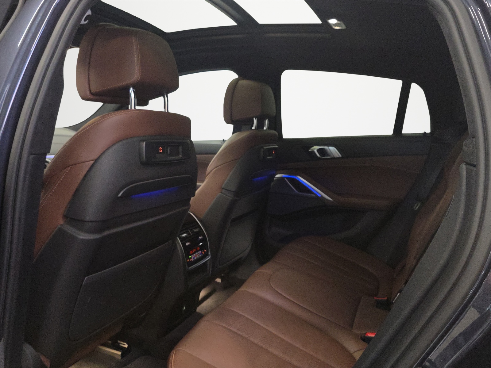 BMW X6 xDrive 30d xLine Steptronic ***Luftfahrwerk /Pano/Sitzbelüftung/Massage/AHK 3.5t/3D Kamera-image-11
