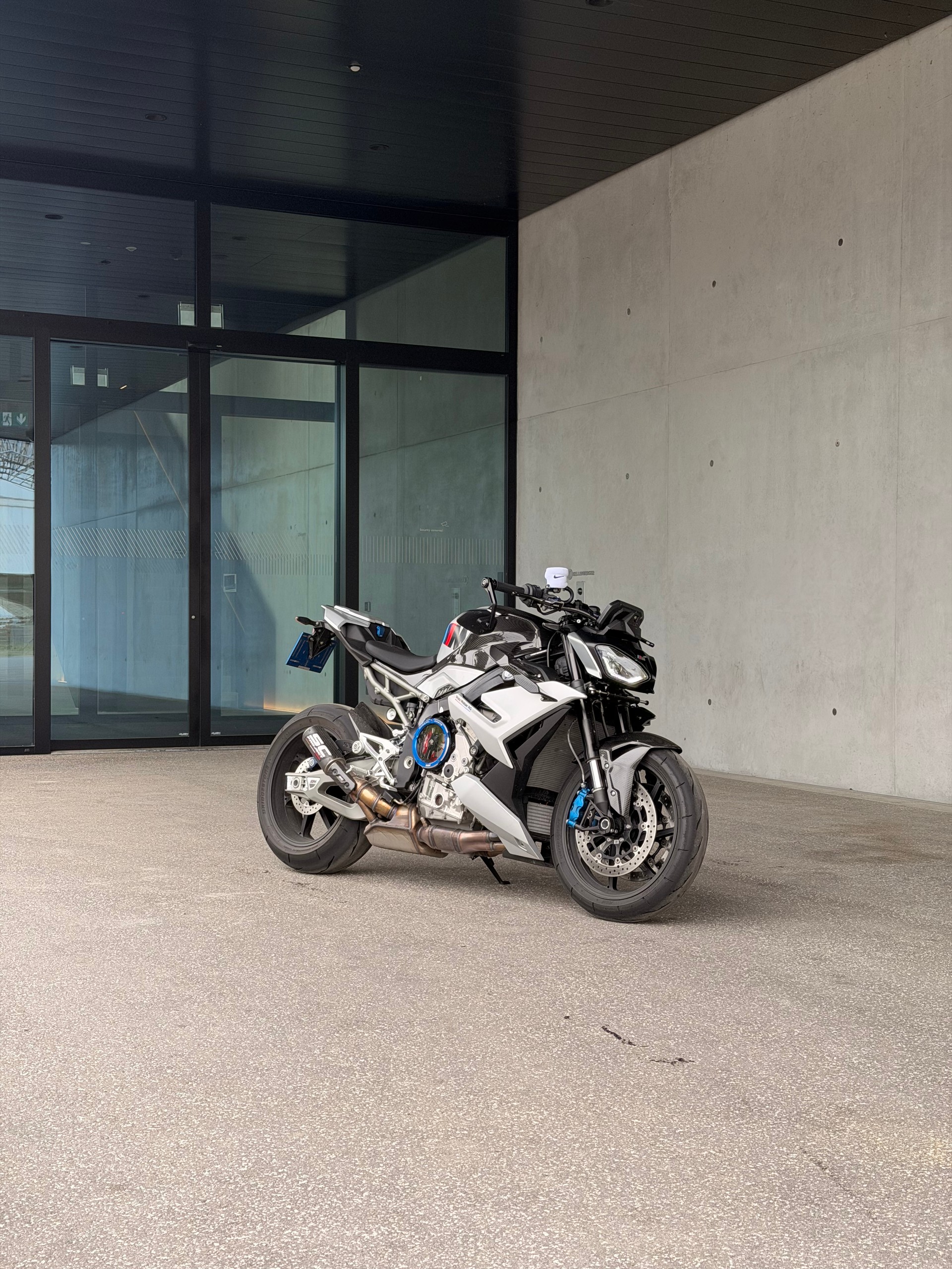 BMW M 1000 R
