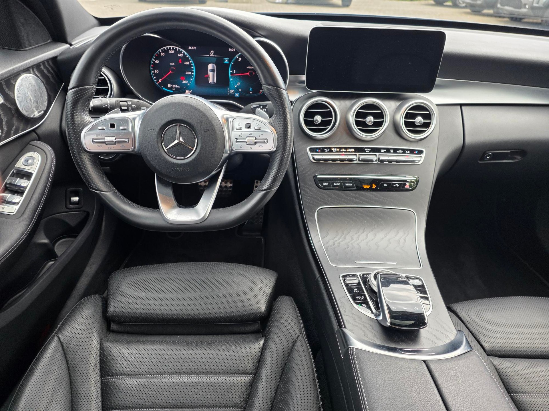 MERCEDES-BENZ C 300 d AMG Line 4matic Kombi-image-7